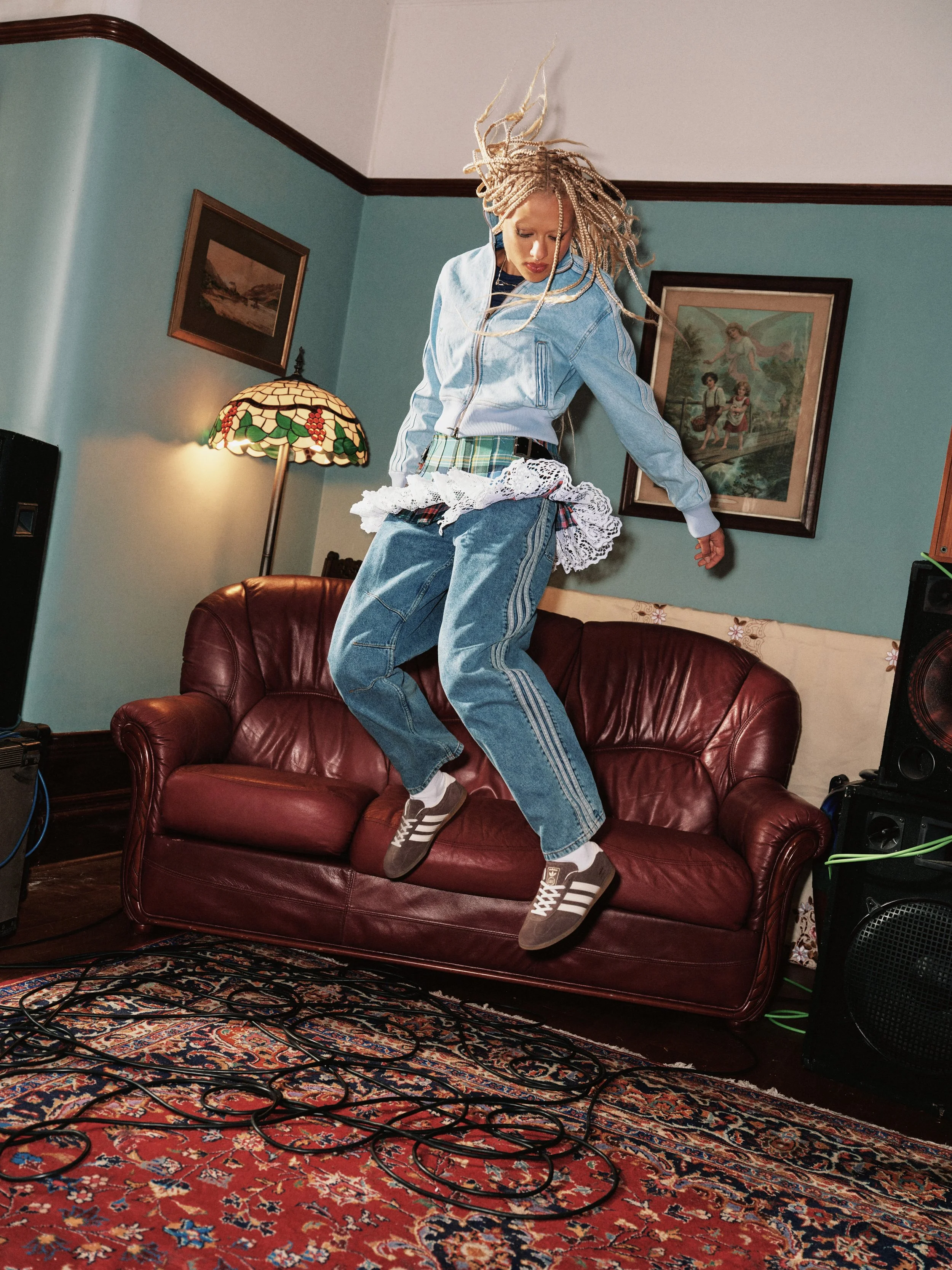 270730_SCHUH_ADIDAS_10_LIVINGROOM_CASSIA_LOOK_1_4128 copy.jpeg