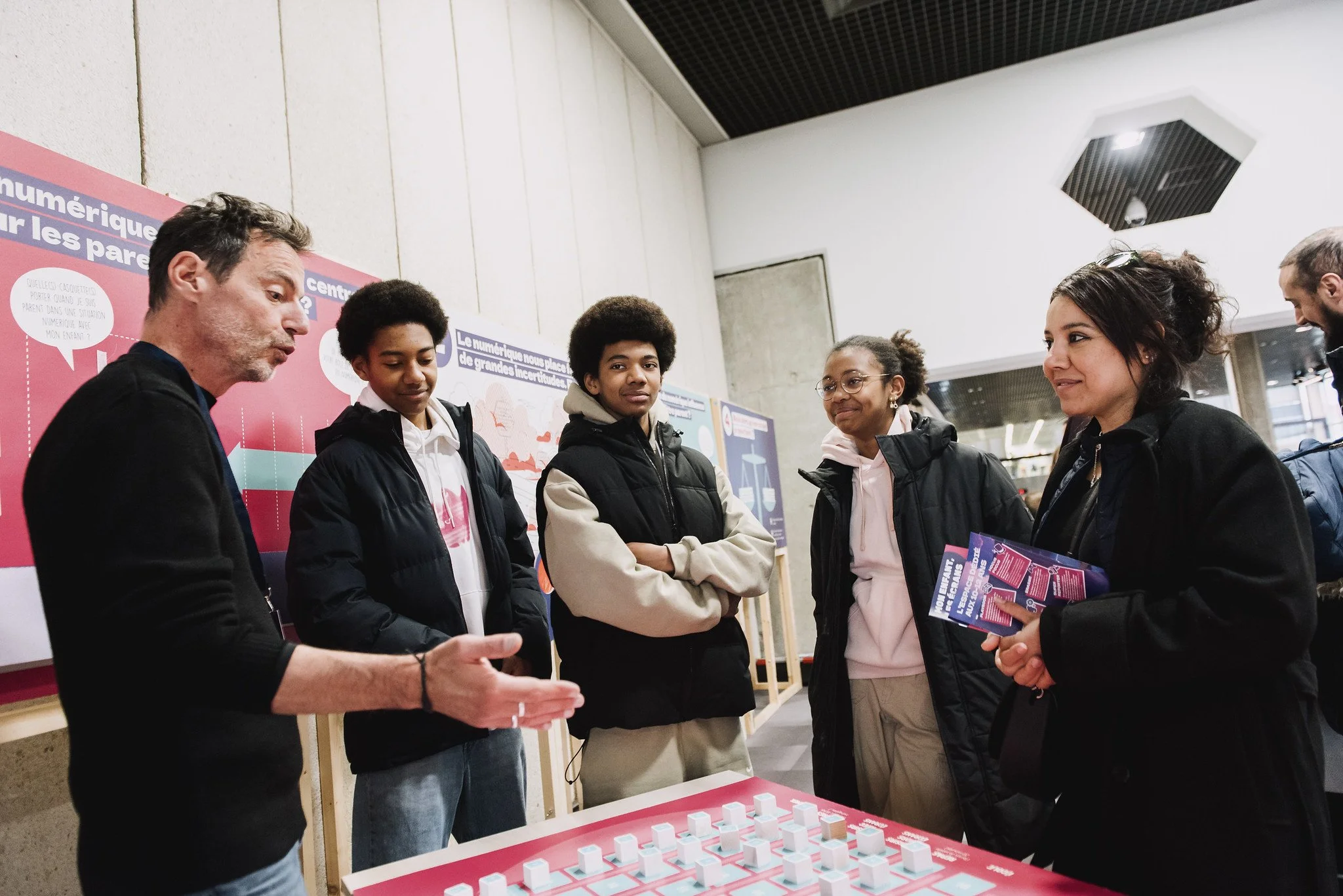 Expo et rencontre à destination des parents à la MJC de Vaulx-en-Velin