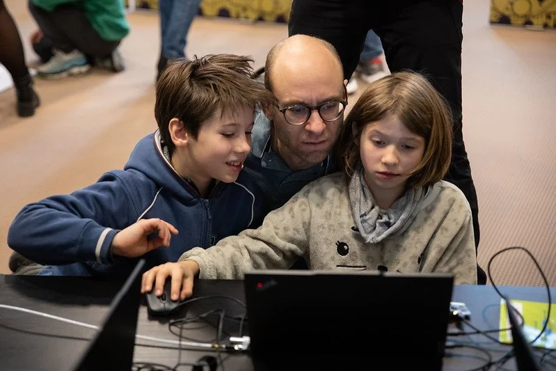 Parentalité numérique : et si les parents savaient déjà faire ? 