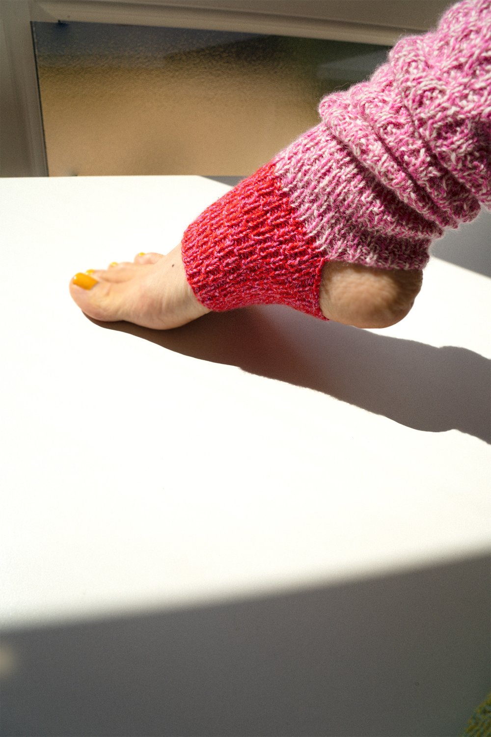 Midnight yoga club socks knitting pattern — ARA STELLA