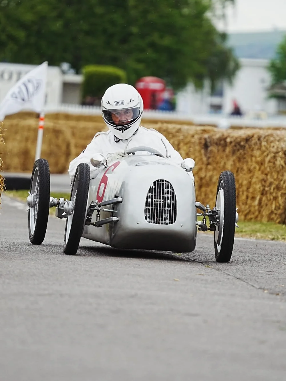CKGB @ Goodwood 2026 🙌

#retroridesweekender #cyclekart #cyclekartgb #cyclekartsgb #cyclekartsgreatbritain #vintageracer #smallcars #scalecars #buildacyclekart #hondac90 #fabrication #handbuilt #britishmade #scalecar #vintageminiracecar #minituregra