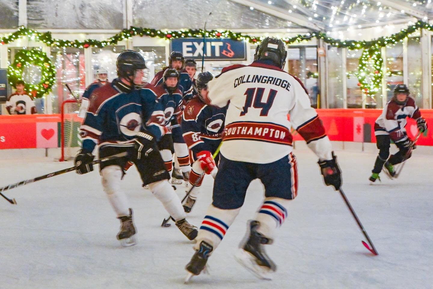 WestQuay on Ice 2025 1/2

Southampton&rsquo;s WestQuay has it&rsquo;s ever popular Ice Rink return for another year. As part of their scheduled events this year, the venue hosted the Southampton Spitfires hockey team and Gosport based, Solent Synchro