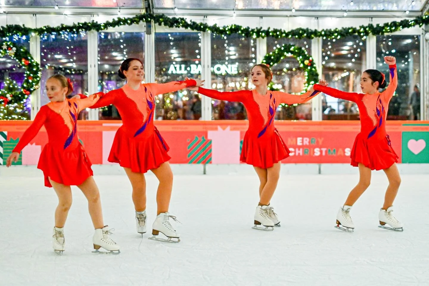 WestQuay on Ice 2025 2/2

Southampton&rsquo;s WestQuay has it&rsquo;s ever popular Ice Rink return for another year. As part of their scheduled events this year, the venue hosted the Southampton Spitfires hockey team and Gosport based, Solent Synchro