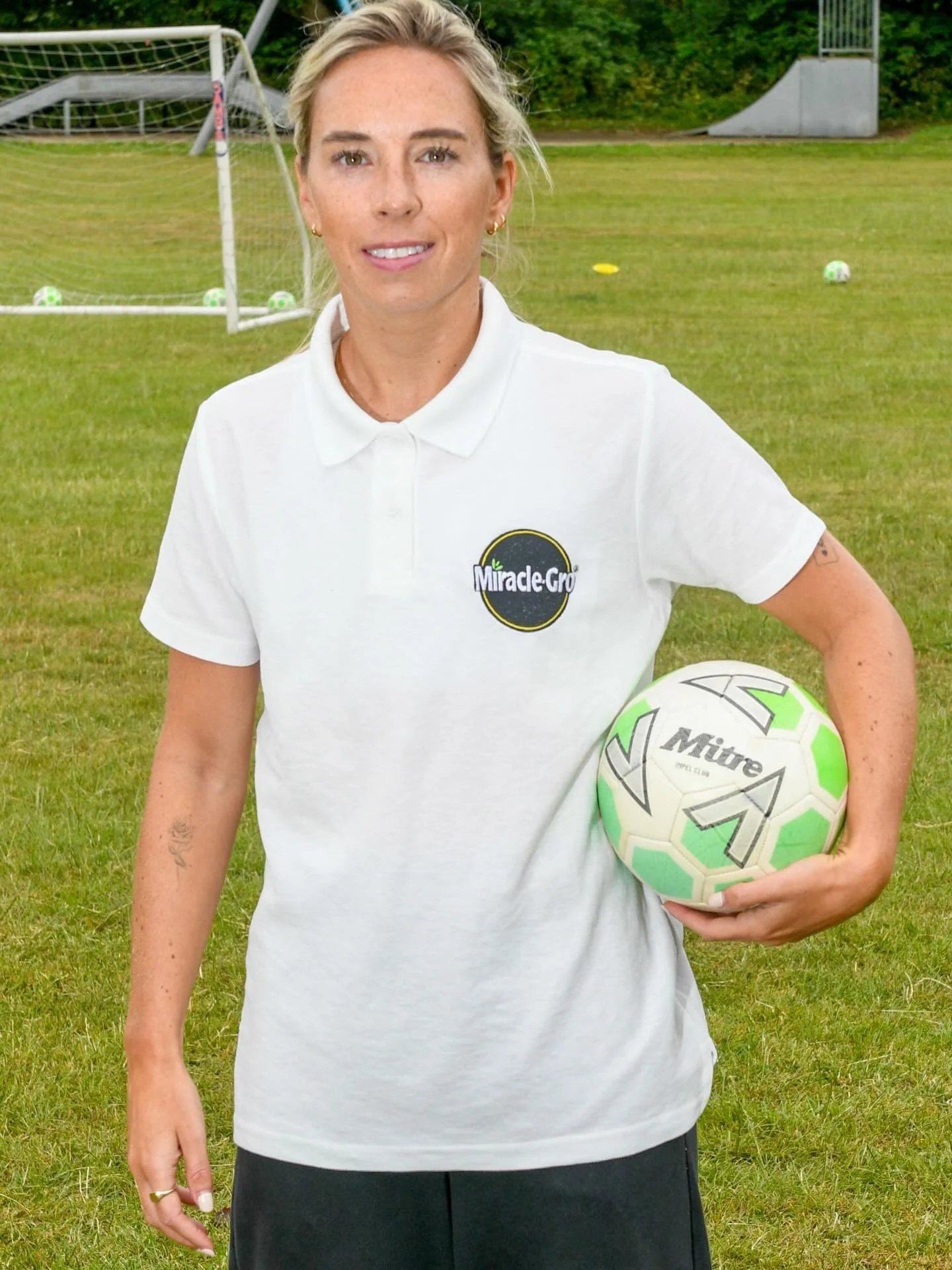 Jordan Nobbs teams up with Miracle-Gro to go back to her primary school in County Durham &amp; show how her own journey to success all started in the garden. 

Shot in June of &lsquo;25 for @miraclegrouk and @solentnews