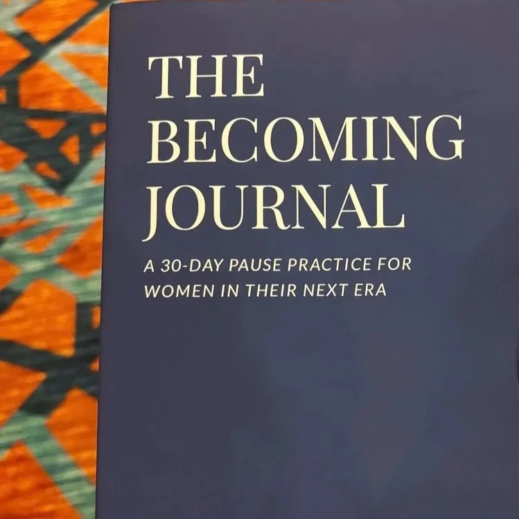 The Becoming Journal: A 30-Day Pause Practice for Women in Their Next Era (Hardcover)
