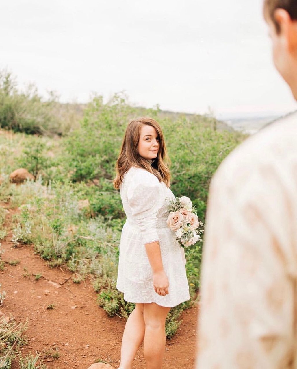 @melanieboone__ came in for a haircut right before a trip she was going on&hellip;.. she forgot to mention she was getting hitched on said trip! Happy I could cut your hair before the big day. 🤍 Photography by @thistleandpinephoto