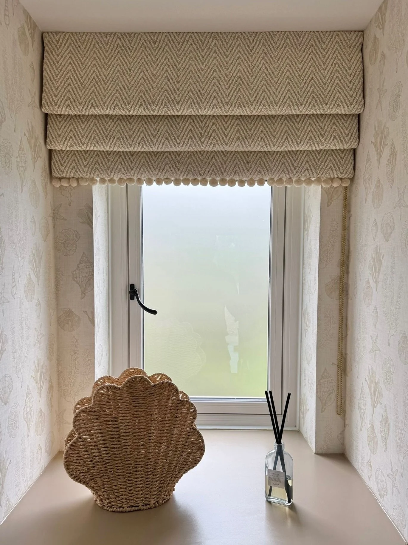 A few cute recent bathrooms 

.

.

.

.
#SmallBathroomDecor
#BathroomWindowIdeas
#BathroomStyleInspo
#BathroomBlinds
#RomanBlinds
#BathroomRomanBlinds
#BespokeRomanBlinds
#MadeToMeasureBlinds
#CustomBlinds
#SmallSpaceDesign
#CompactBathroom
#Bathroo