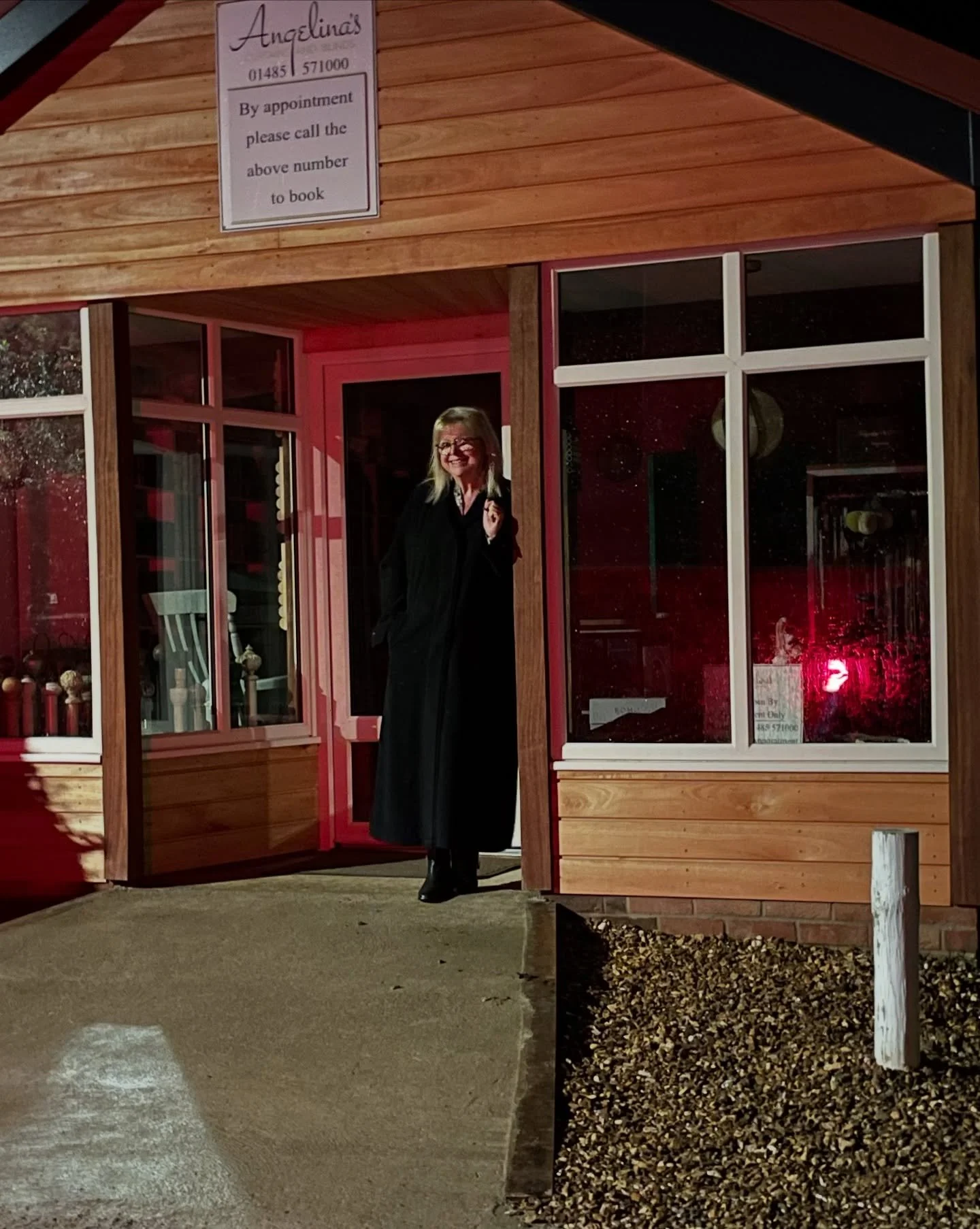 Flying visit tonight to show the girl grandchildren the new shop! Will hopefully get a photo of them outside tomorrow, like I did with my girls when they were 5 and 2, in 1993 I think it was! You never know, they could be the next Amy and Libby!