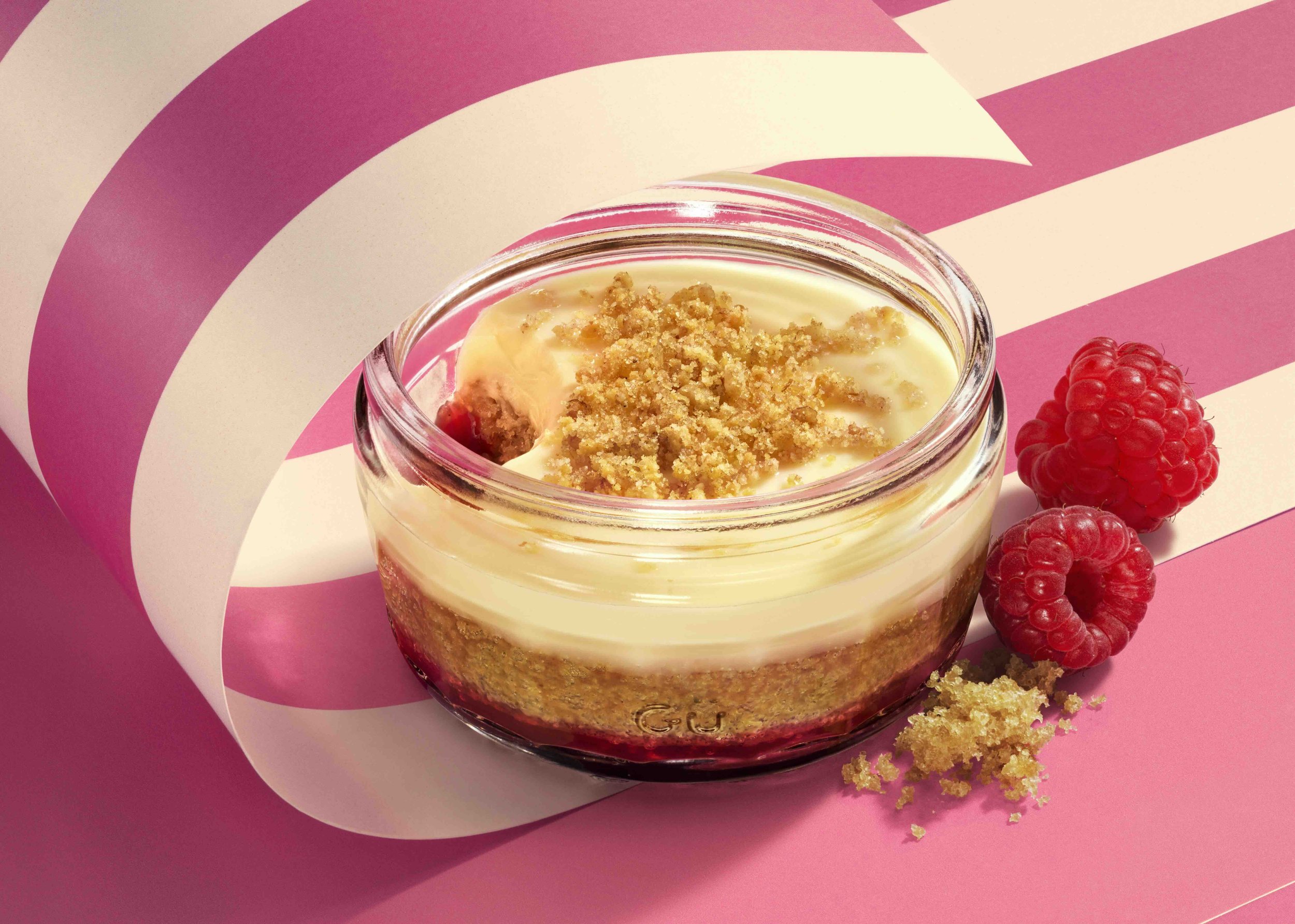 web CAKE POTS_VICTORIA SPONGE_HERO.jpeg