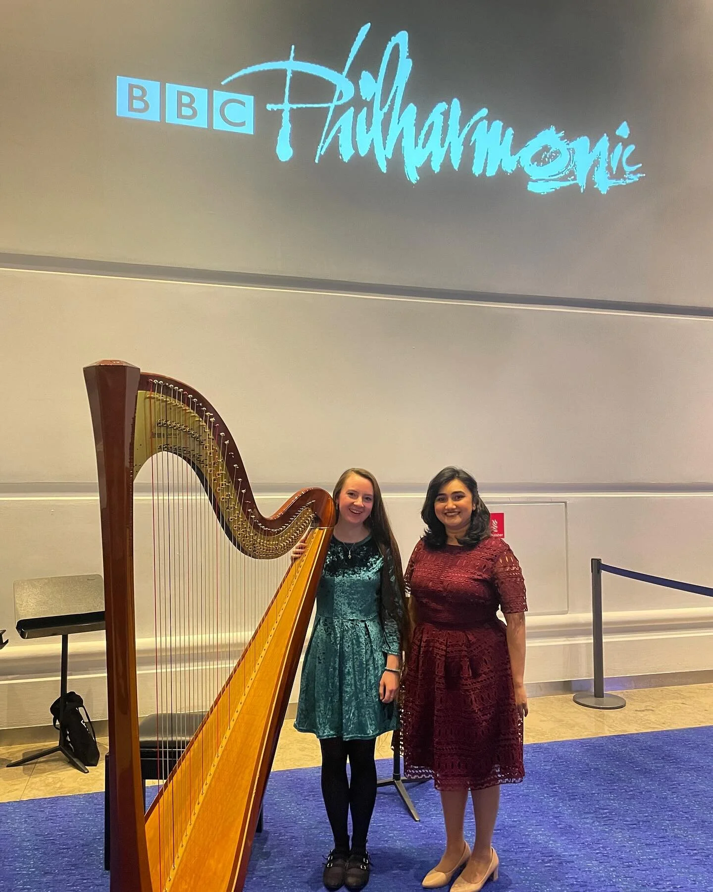 #Throwback to a wonderful pre-concert for the @bbcphilharmonic with the lovely @holly_alice_harpist at the @bridgewaterhall 💫

Looking forward to more voice and harp collab next month🤩

.

.

.

.

.

.

#bbcphilharmonic #strauss #harpandvoice #voi