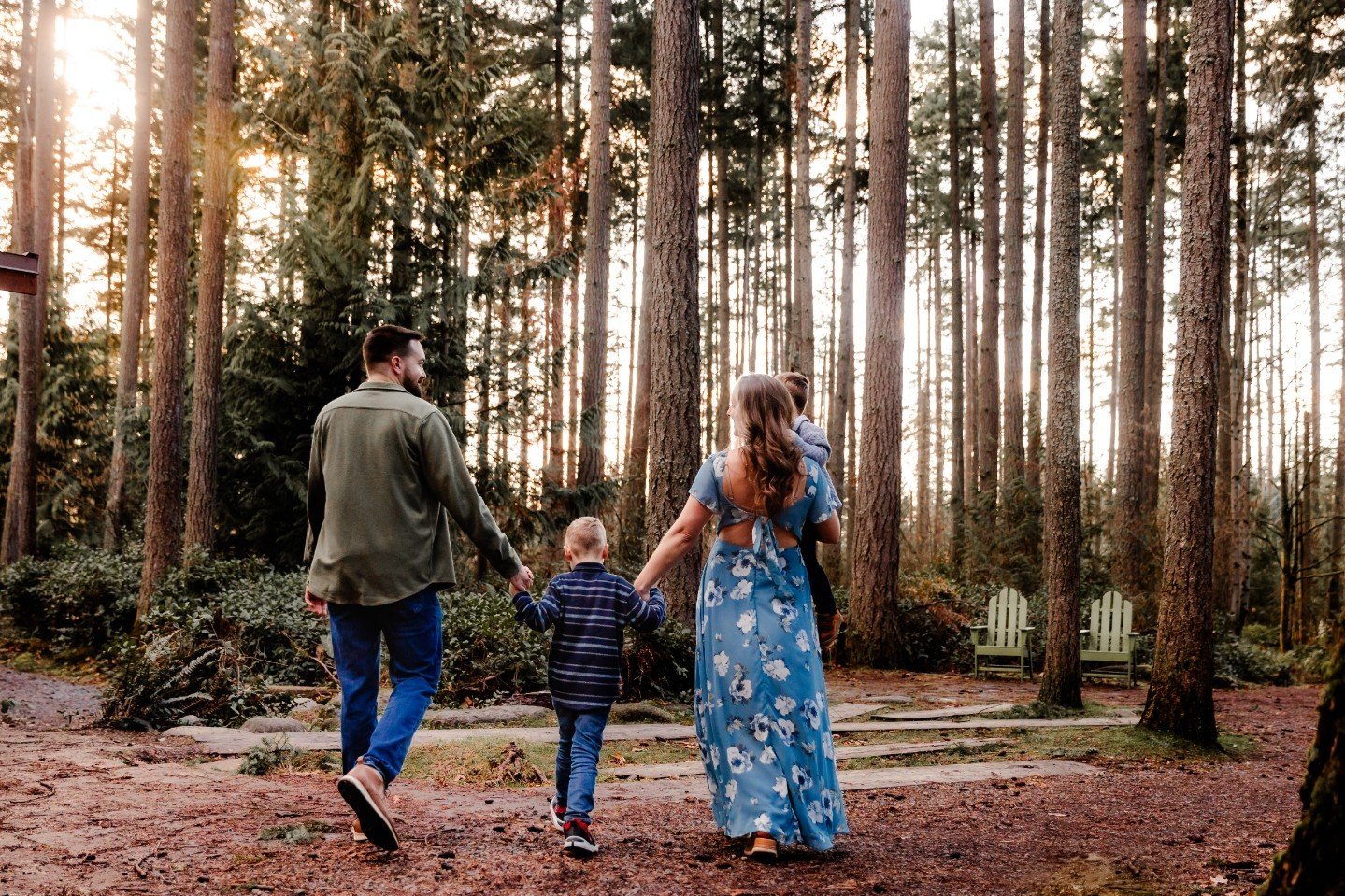 Let's get lost in nature together! 

Beautiful photographs happen in beautiful locations and the Pacific Northwest is full of them!

#bonneylakephotographer #seattlefamilyphotographer #tacomaphotographer #seattlefamilyphotos #lifestylefamilyphotograp