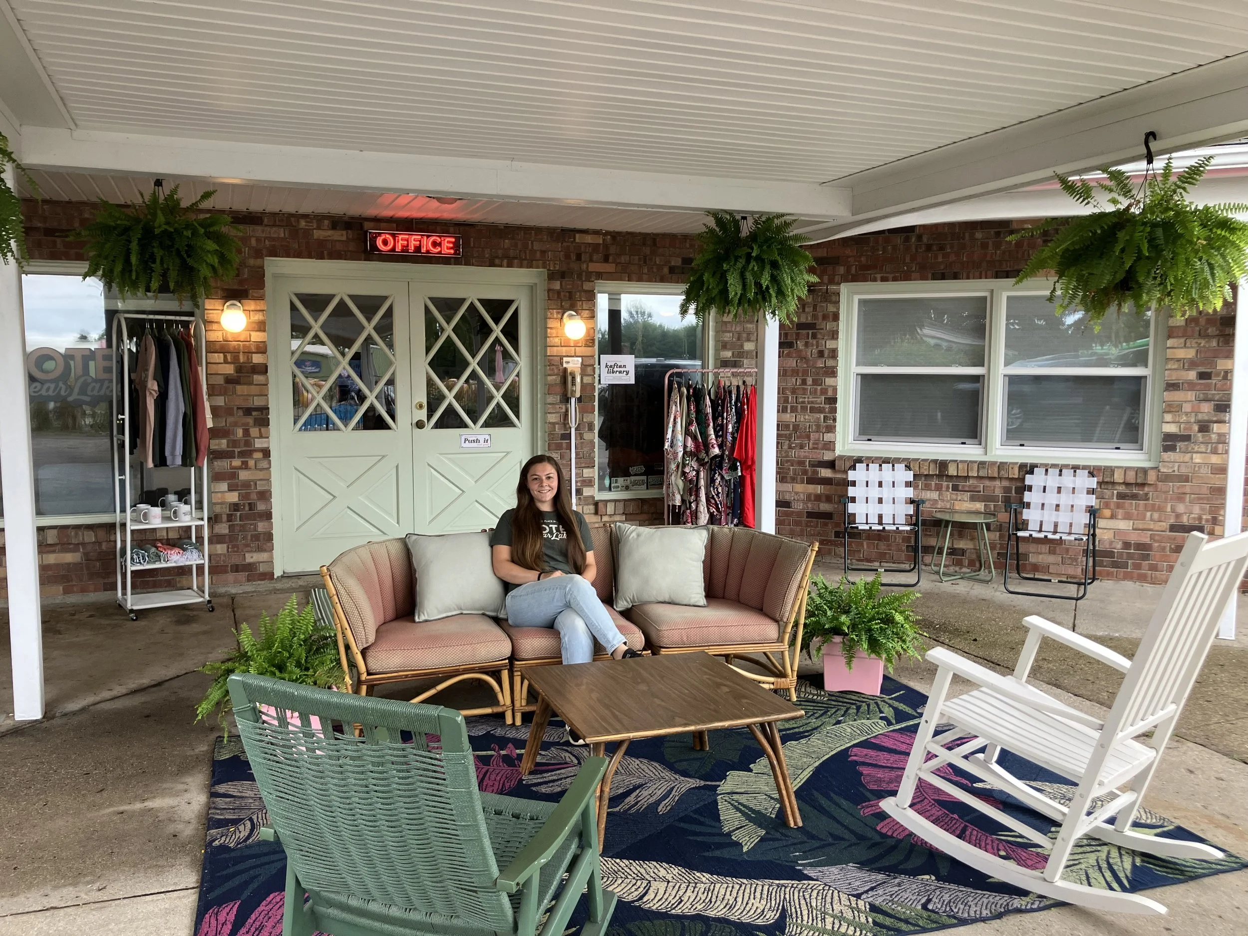 Kendall-McIntyre-Motel-Bear-Lake-patio