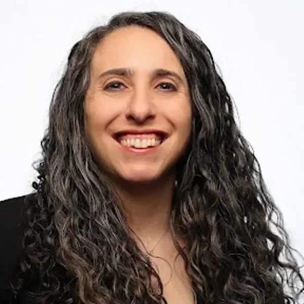 Headshot of leadership coach and TEDx speaker Jordana Cole