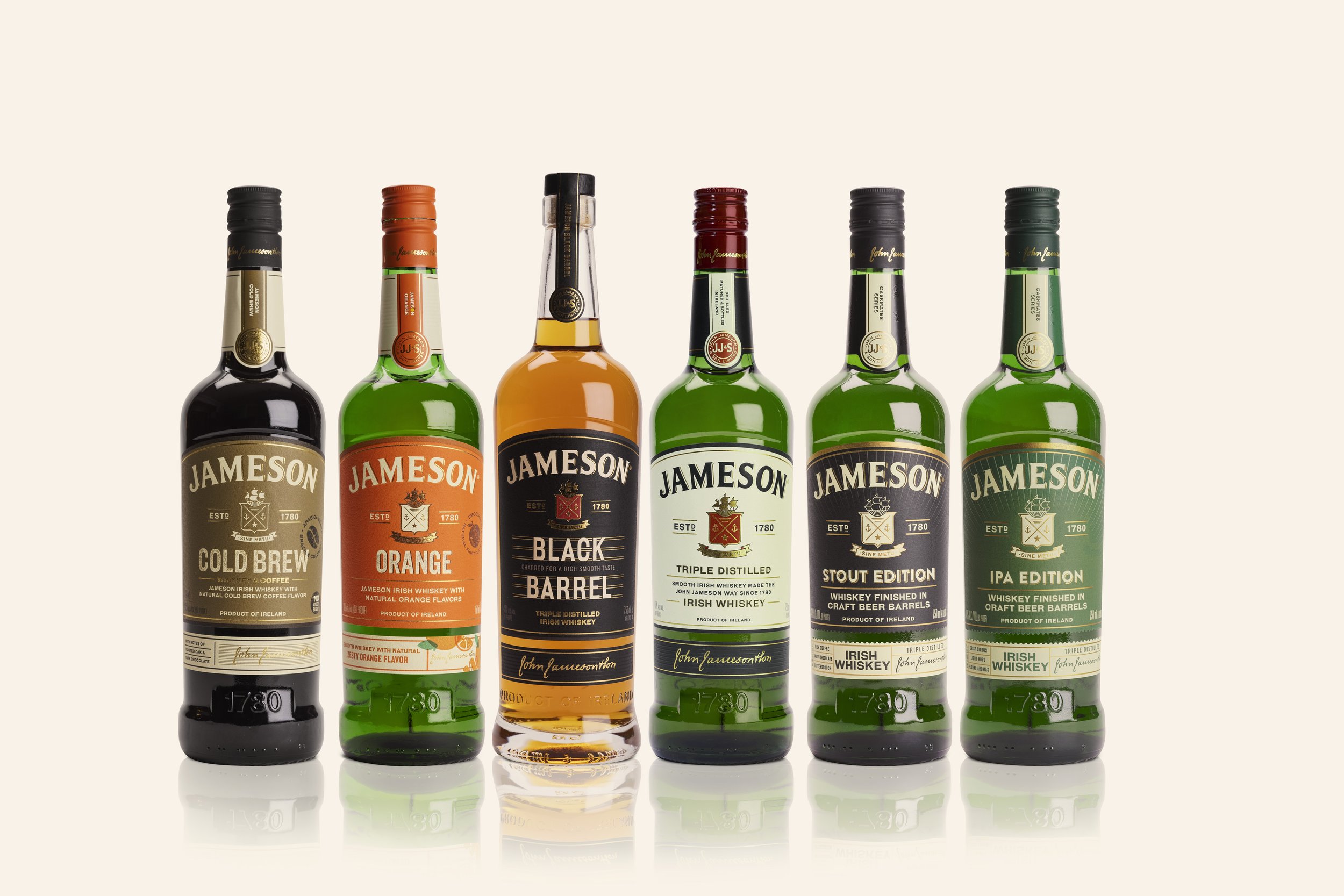 JAMESON_HOLIDAY_STILL_09C_0618_white_V4.jpg
