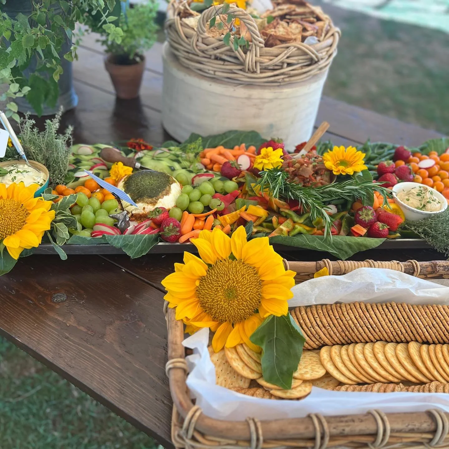 September weddings at the Allen Farm🧡