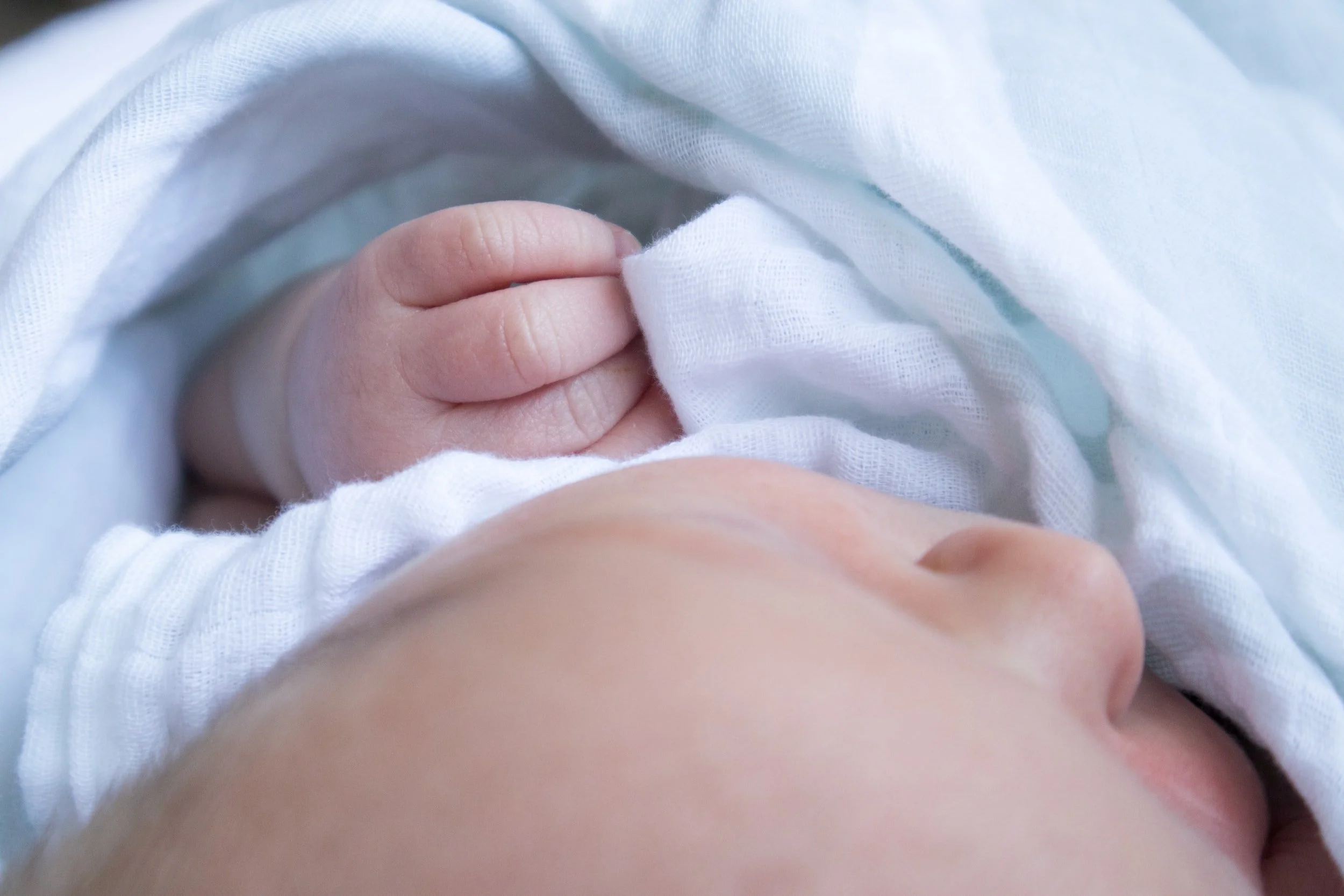Night nurse offering overnight newborn care to Southern California parents
