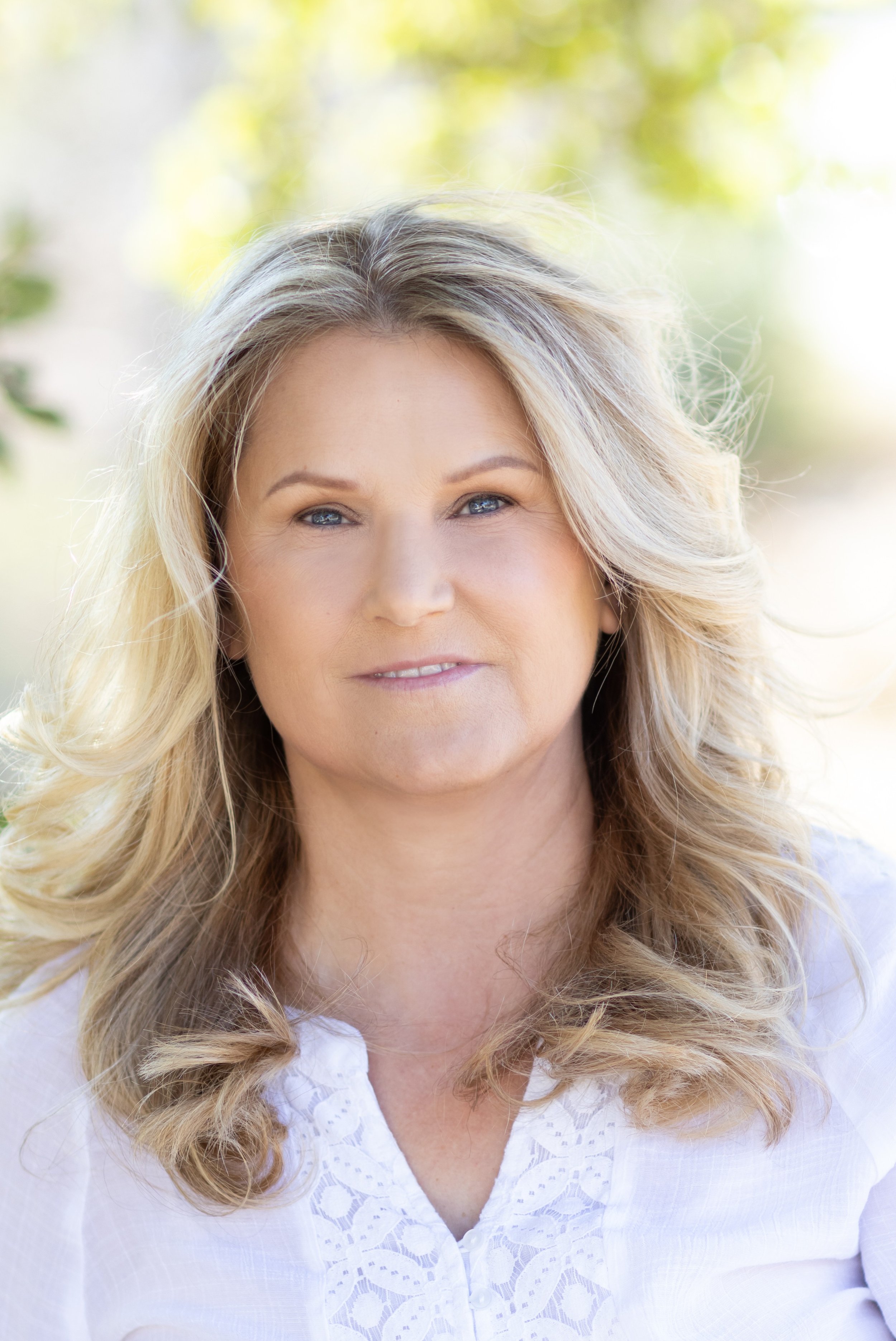 “Night nurse and postpartum doula supporting newborns in Southern California