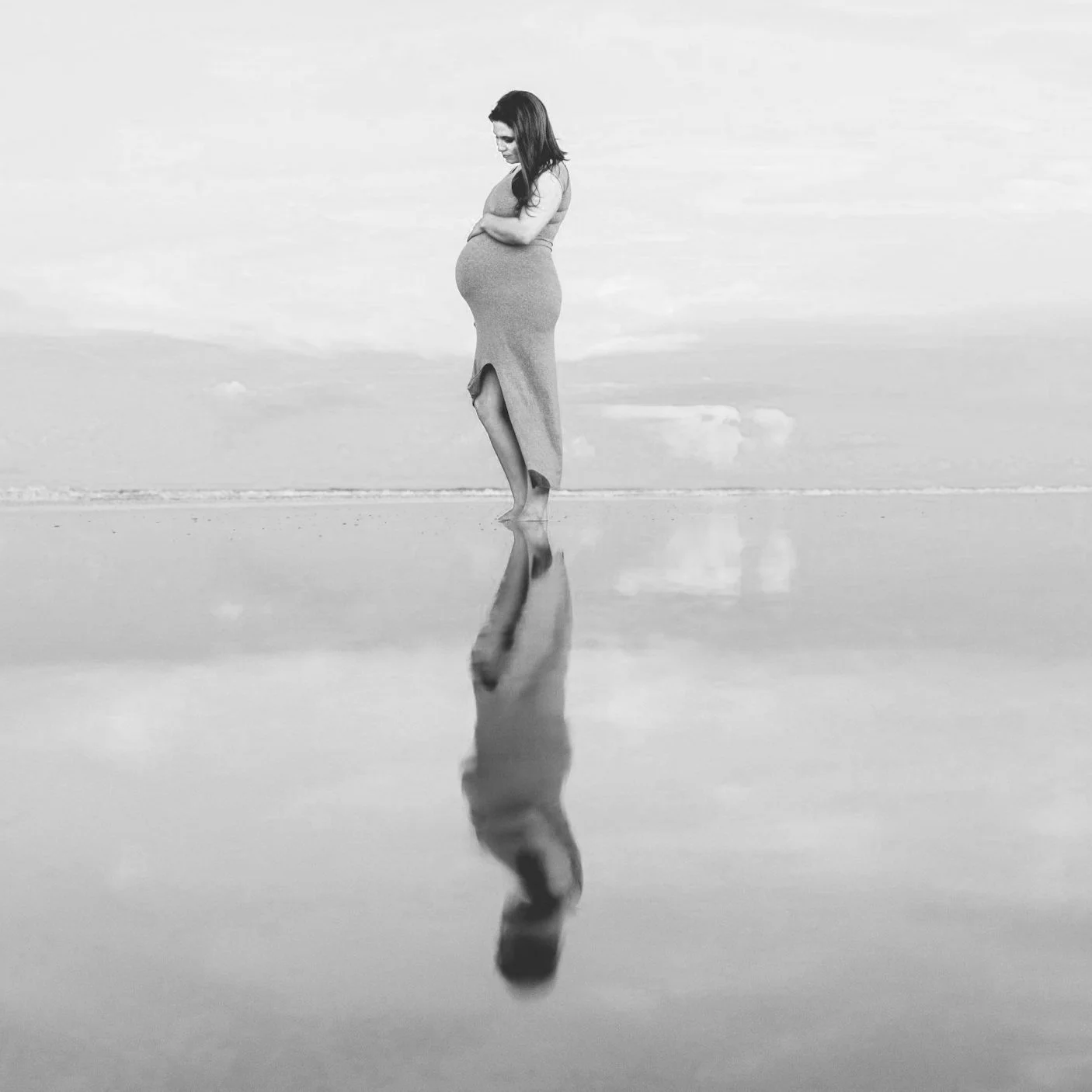 Night nurse and doula helping expectant parents prepare for birth in Southern California