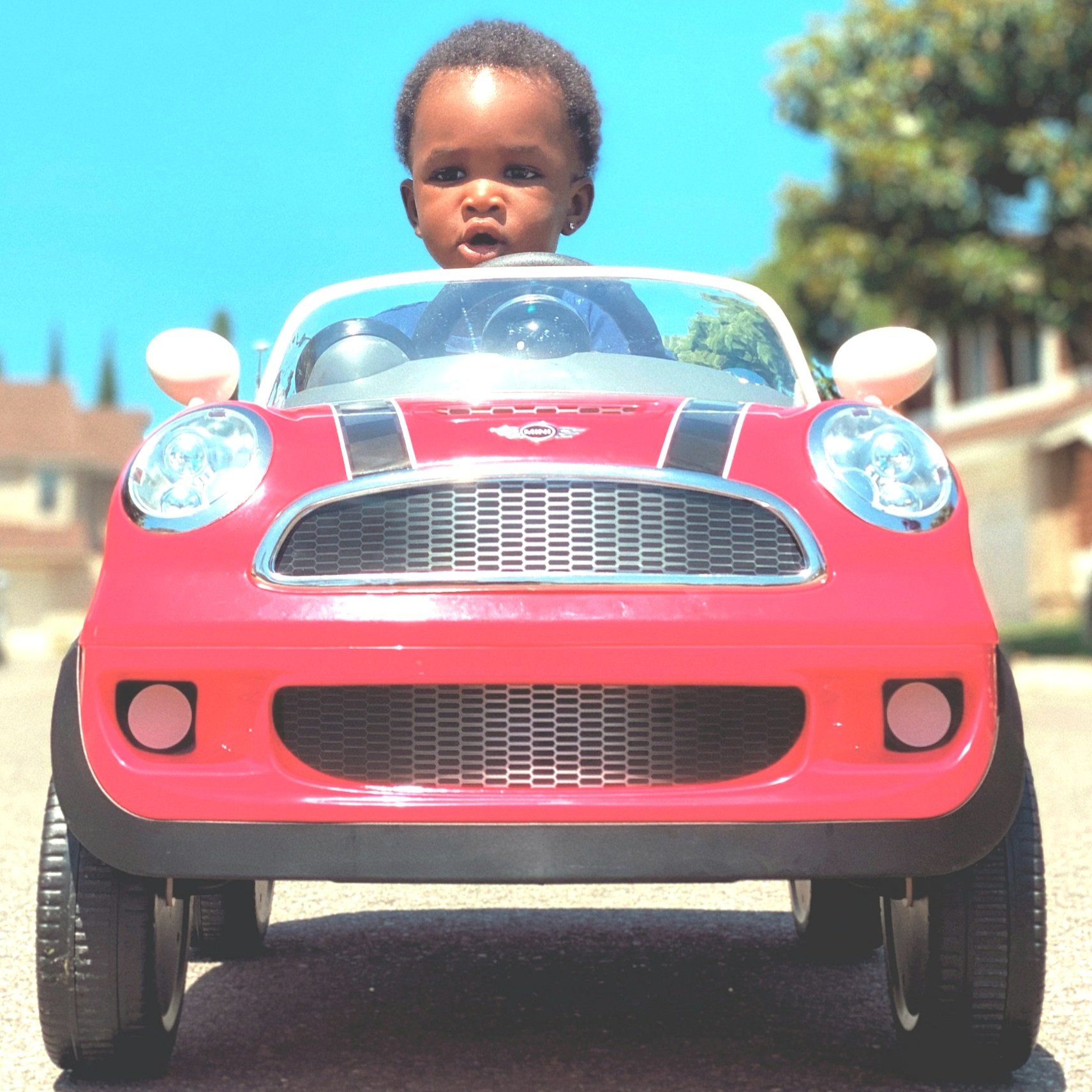 Southern California night nurse, car seat tech and doula teaching parents proper newborn car seat safety