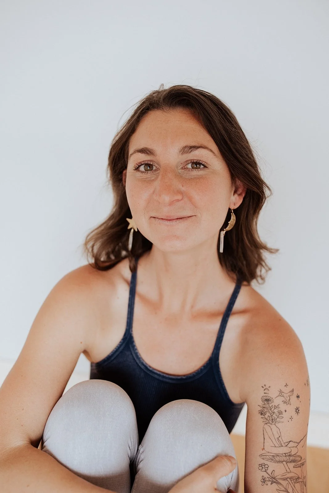 Kelsey Brown  |  Community Alchemist committed to creating spaces and places where people feel seen, heard, and a part of. She is a 500-hour registered yoga teacher with over 150 hours of continued education, a marketing expert, and a community devel