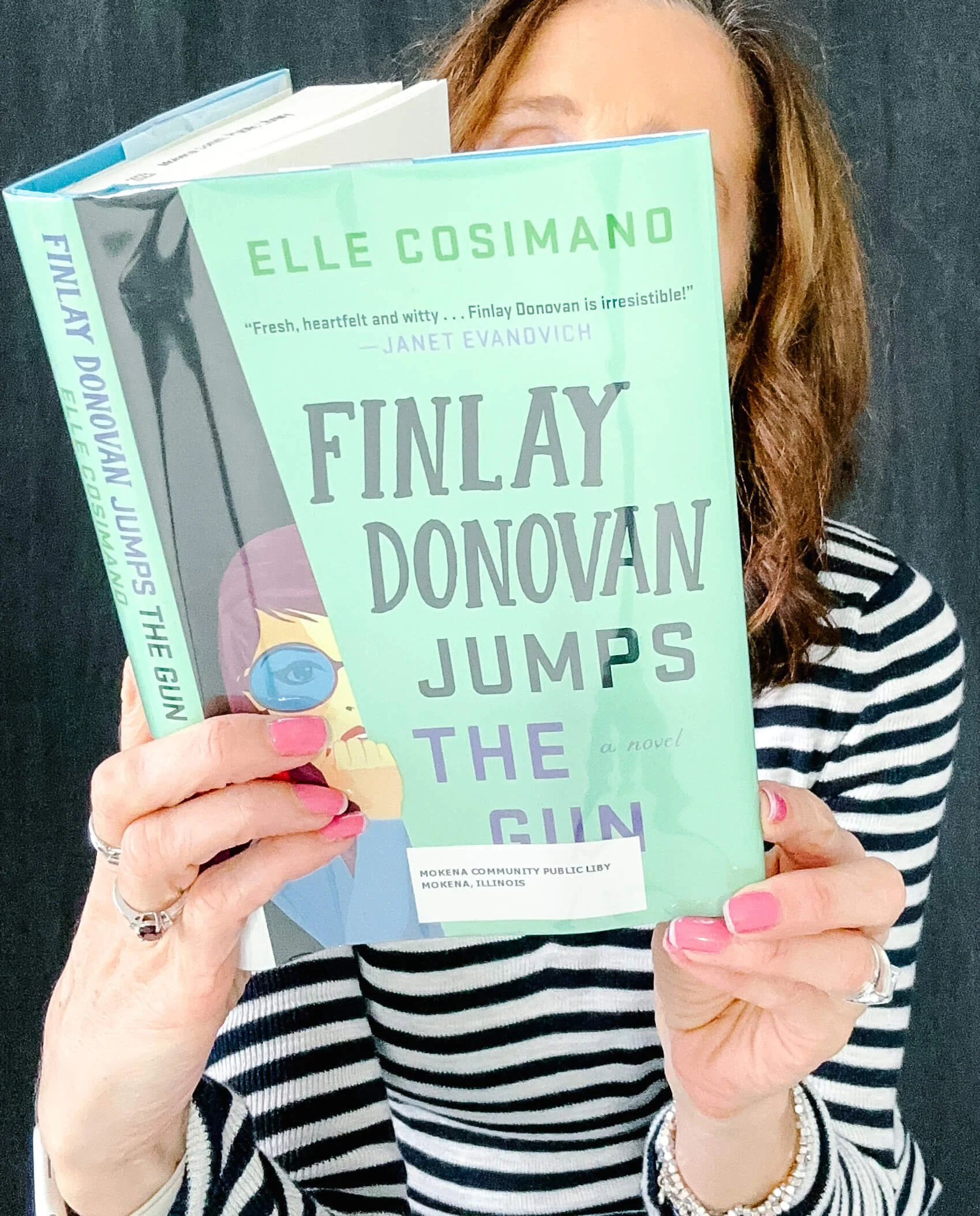 Finlay Donovan Jumps the Gun book