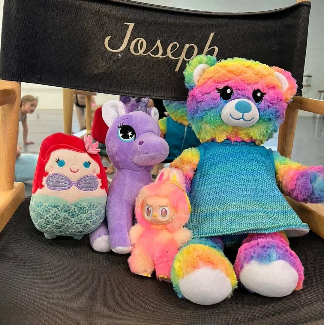 VIP seating. π #dance #dancer #dancerlife #dancestudio #studio #noladance #noladancestudio  #ballet #nolaballet #balletstudio #followyournola #excellence