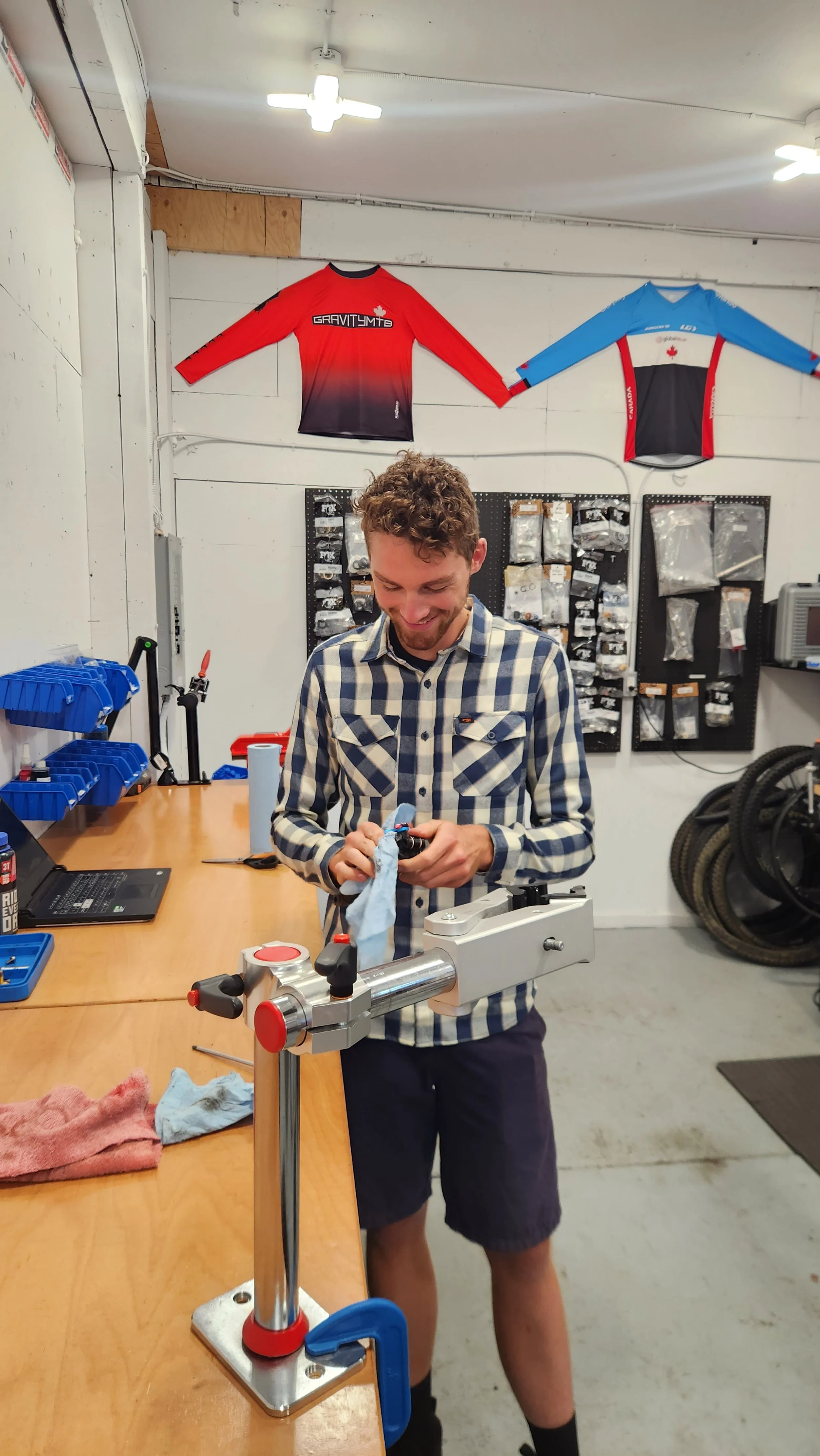 Suspension Service Centre — Gravity MTB