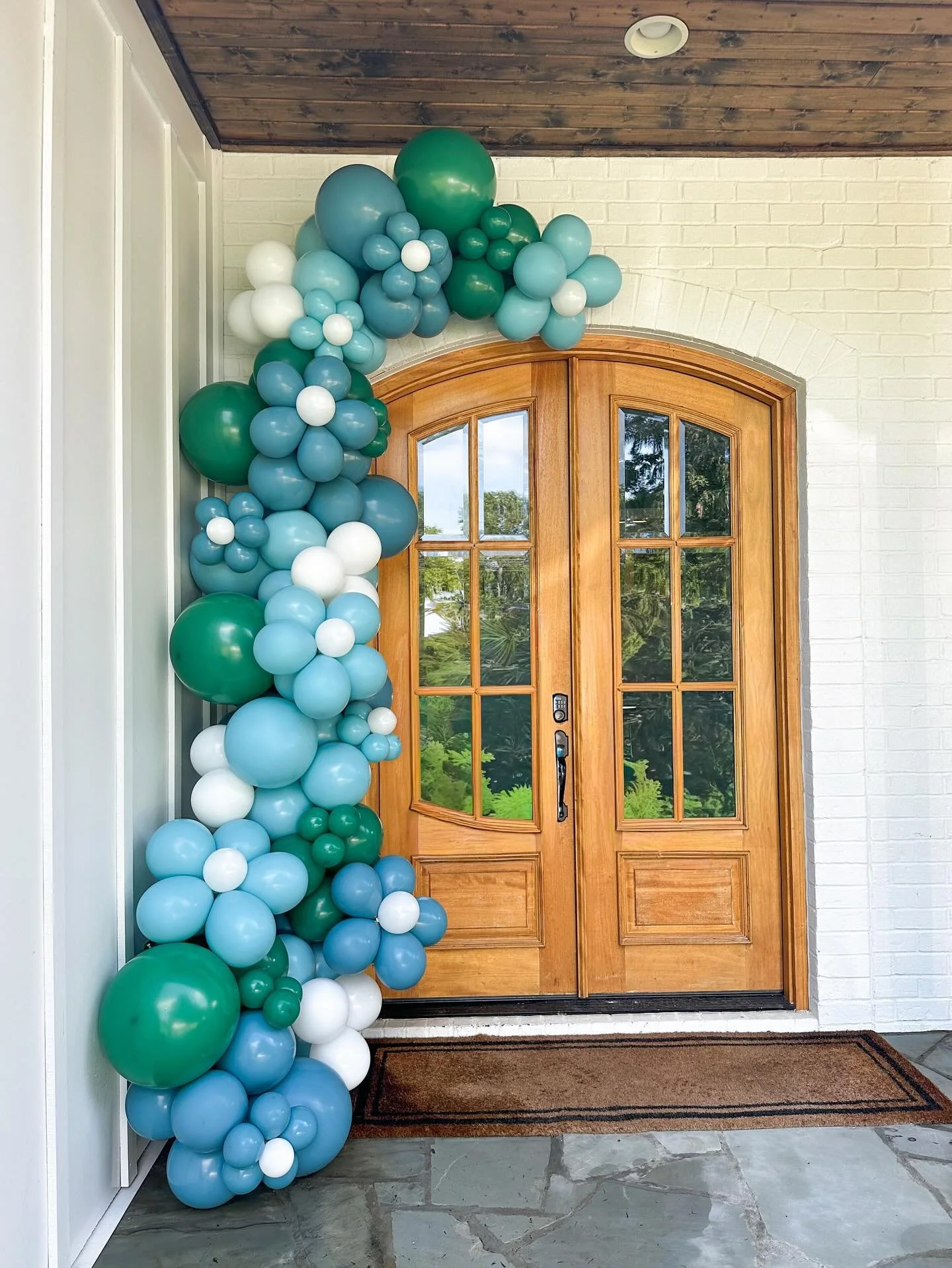 🩵💚💙🤍
.
.
.
.
.
#nashvilleballoons #onestoppopdesigns #nashbash #balloonsnashville #nashvilleevents #customballoons #balloondesigns #balloongarland #ballooninspo #nashvillesmallbusiness #balloondecor #partyballoons #balloonsforanyoccasion #middlet