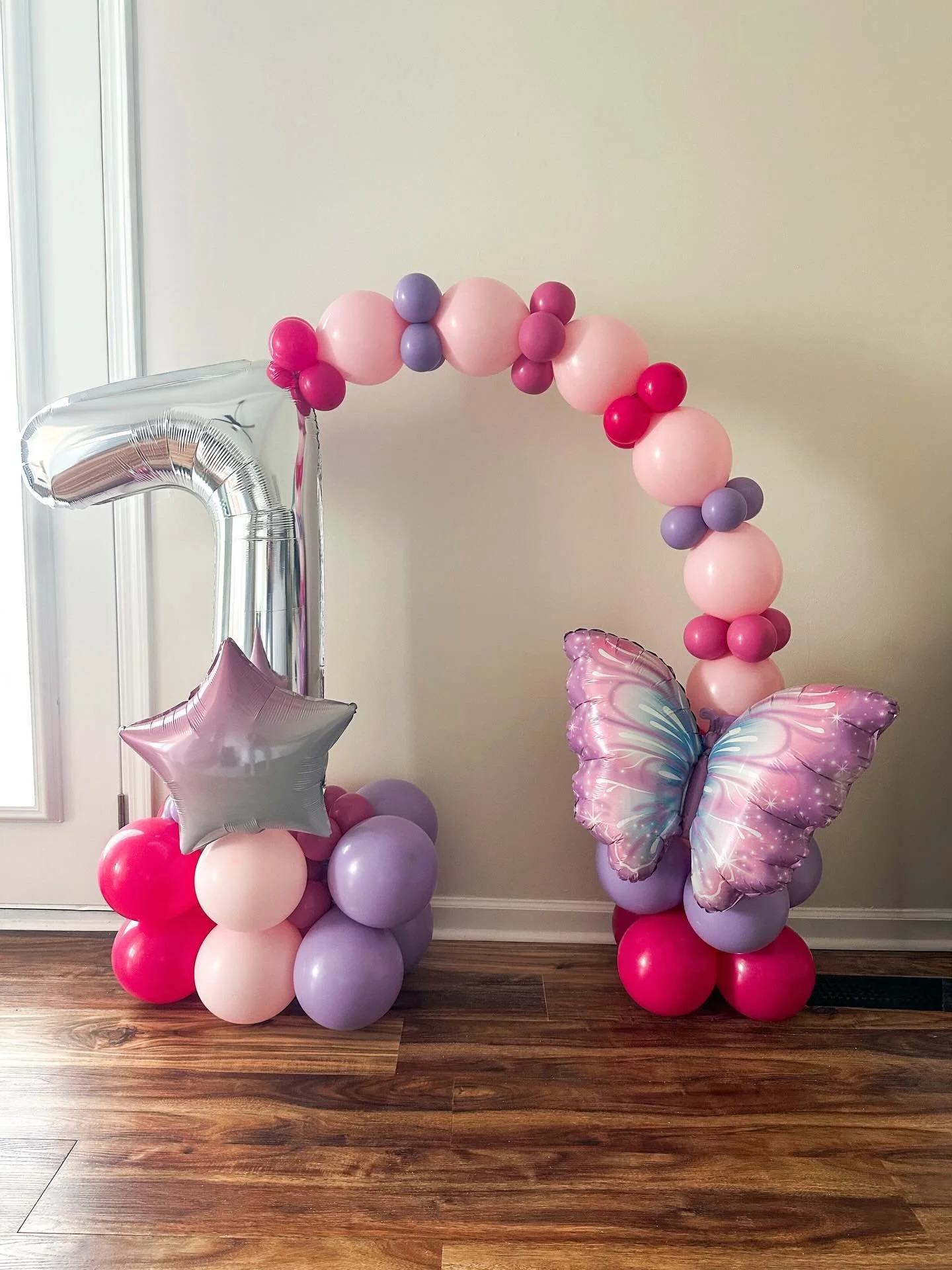 Love how cute this mini arch balloon stack turned out! I always try to do something small for the morning of girls&rsquo; birthday to wake up to and this was perfect option! Inquire today for the perfect birthday morning surprise!
.
.
.
.
.
#balloons