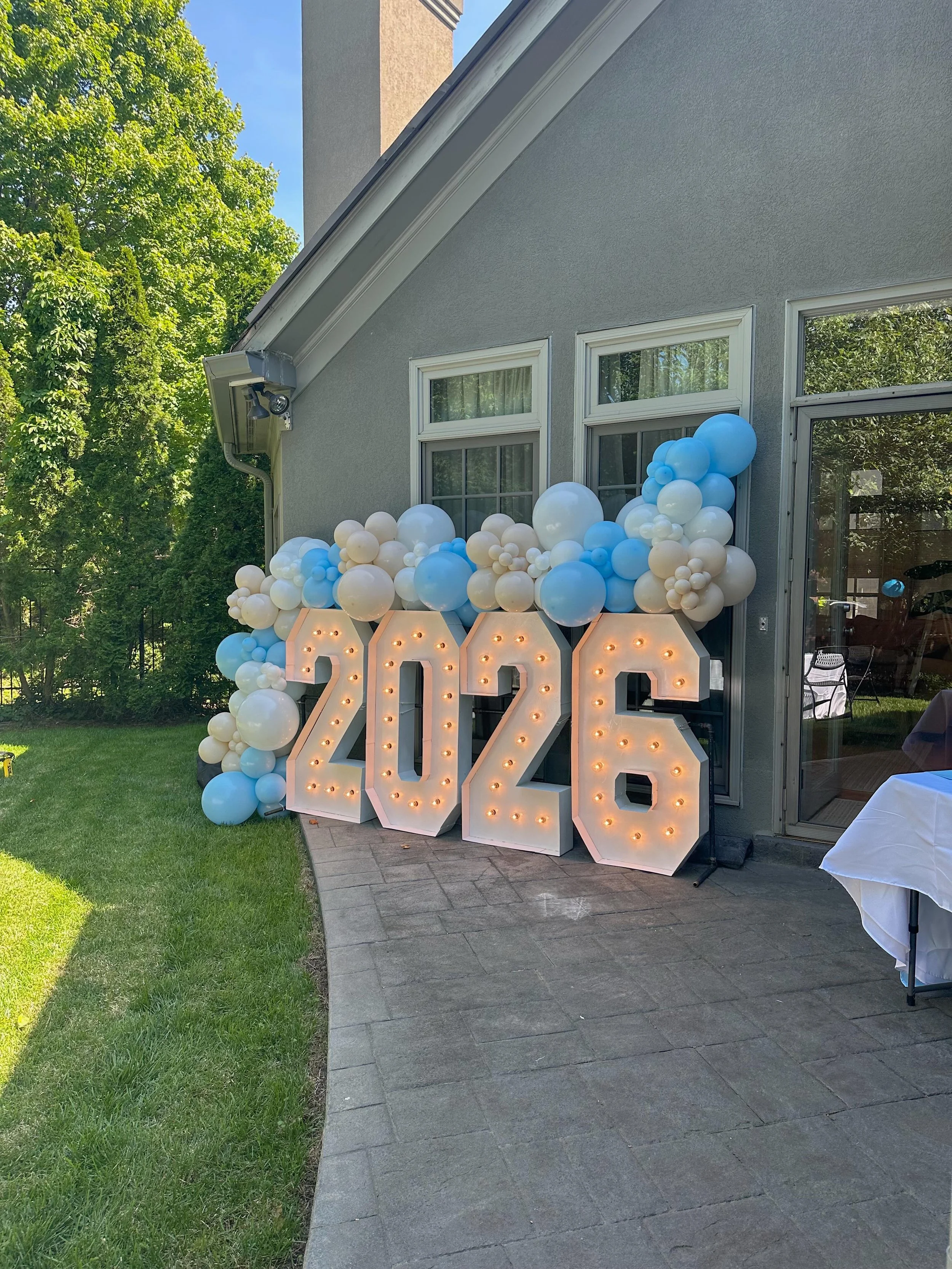 Love a soft color palette!
.
.
.
.
.
#gradpartydecor #gradpartyideas #gradballoons #graduationballoons #nashvilleevents