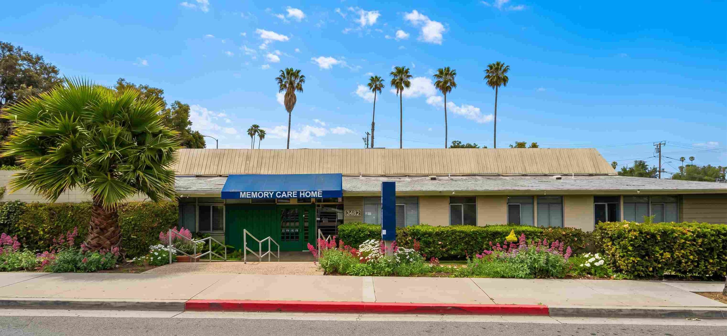 exterior of Ventura Villa Assisted Living on Loma Vista Road in Ventura