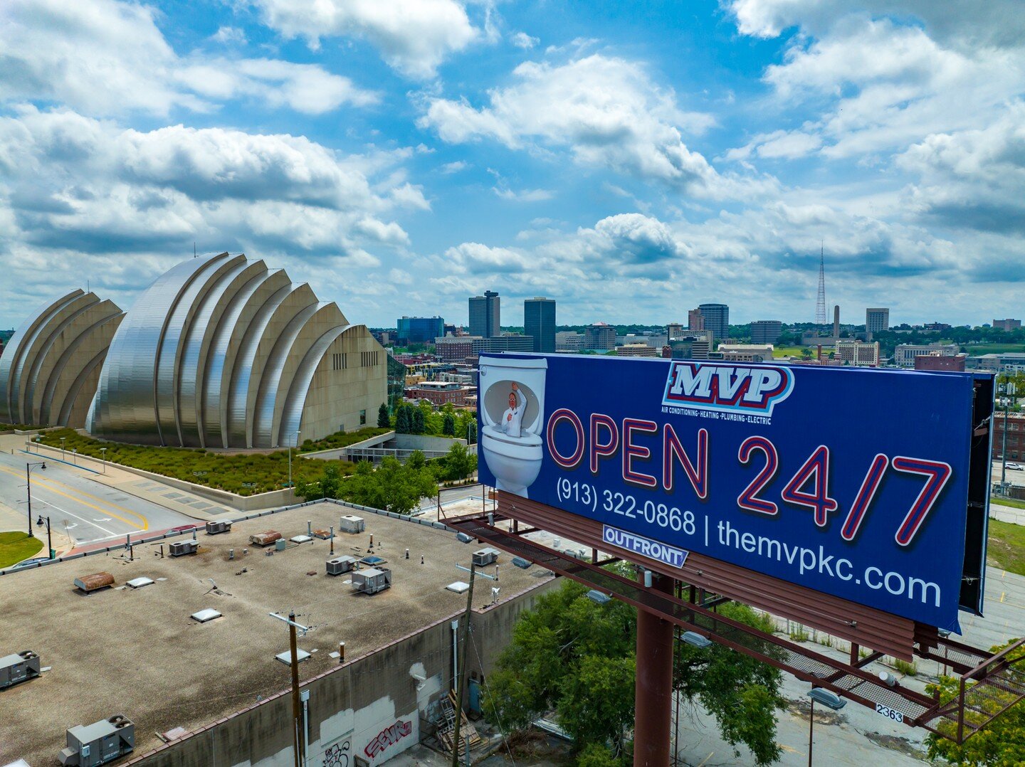 Chip here to remind you that we are open 24/7, 7 days a week! Call #KansasCitysBest today🥇🚽