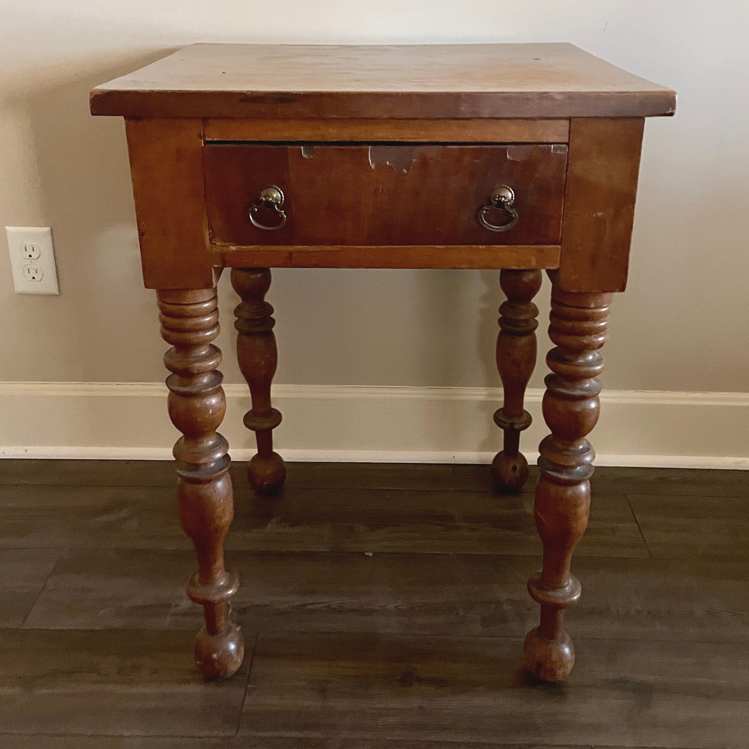 Spindle Leg Side Table