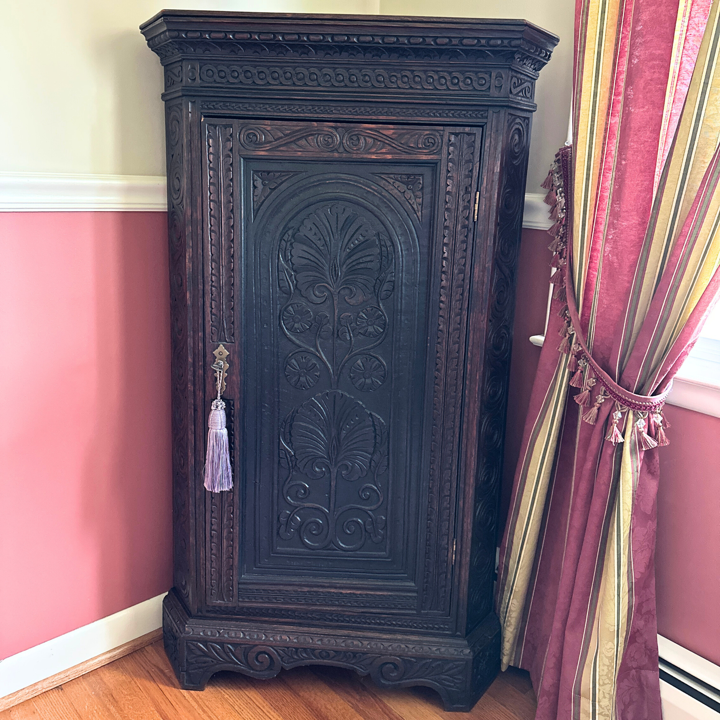 Antique English Georgian Corner Cabinet