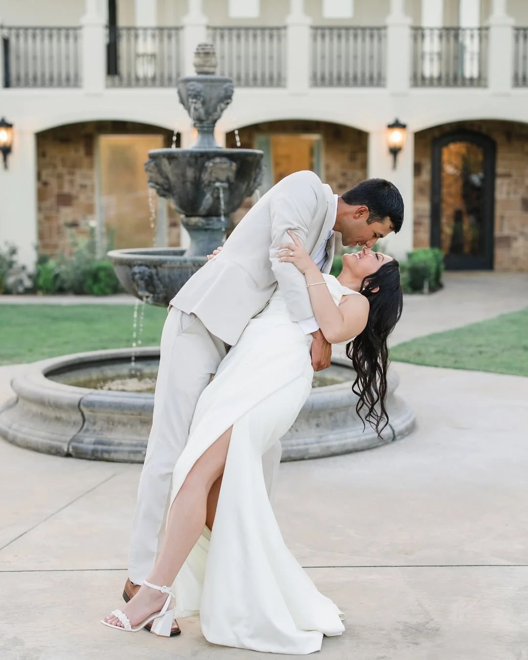 There&rsquo;s something timeless about those just-married moments ✨ Romantic strolls by the fountain, golden hour by the water, and garden walkways that feel like a scene out of a European estate &mdash; Tuscan Oaks has the perfect backdrop for every