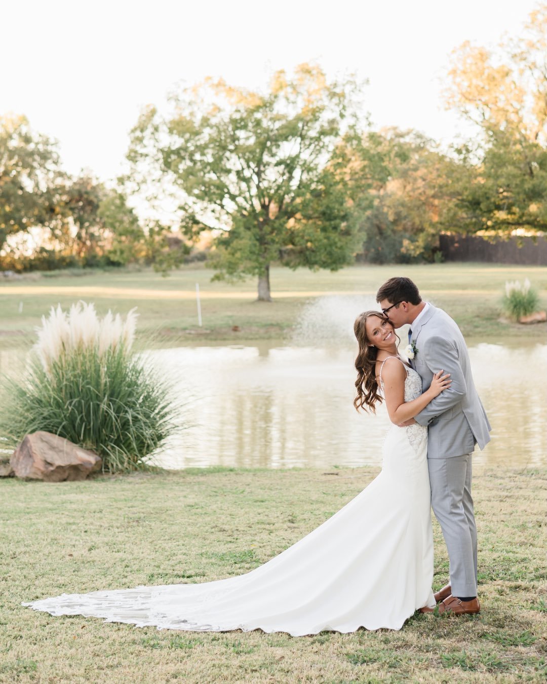 ✨ Ashley + Austin at Tuscan Oaks Estate ✨

The sweetest day for the sweetest couple. From the ceremony under our oak trees to golden-hour portraits by the pond, every moment of their Weatherford wedding felt effortlessly romantic. 🤍

Tuscan Oaks Est