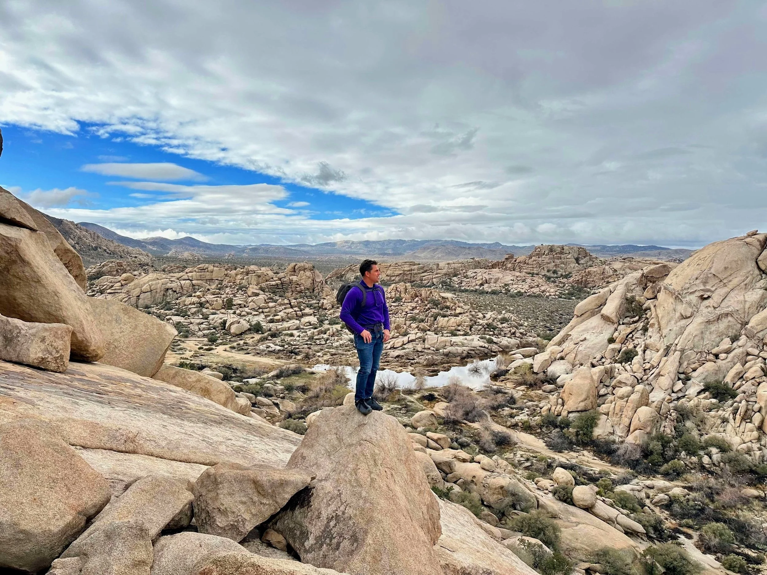 Summit_Climbing_Guides_Boulder_Scrambling_Joshua_Tree_National_Park_Tours.jpg