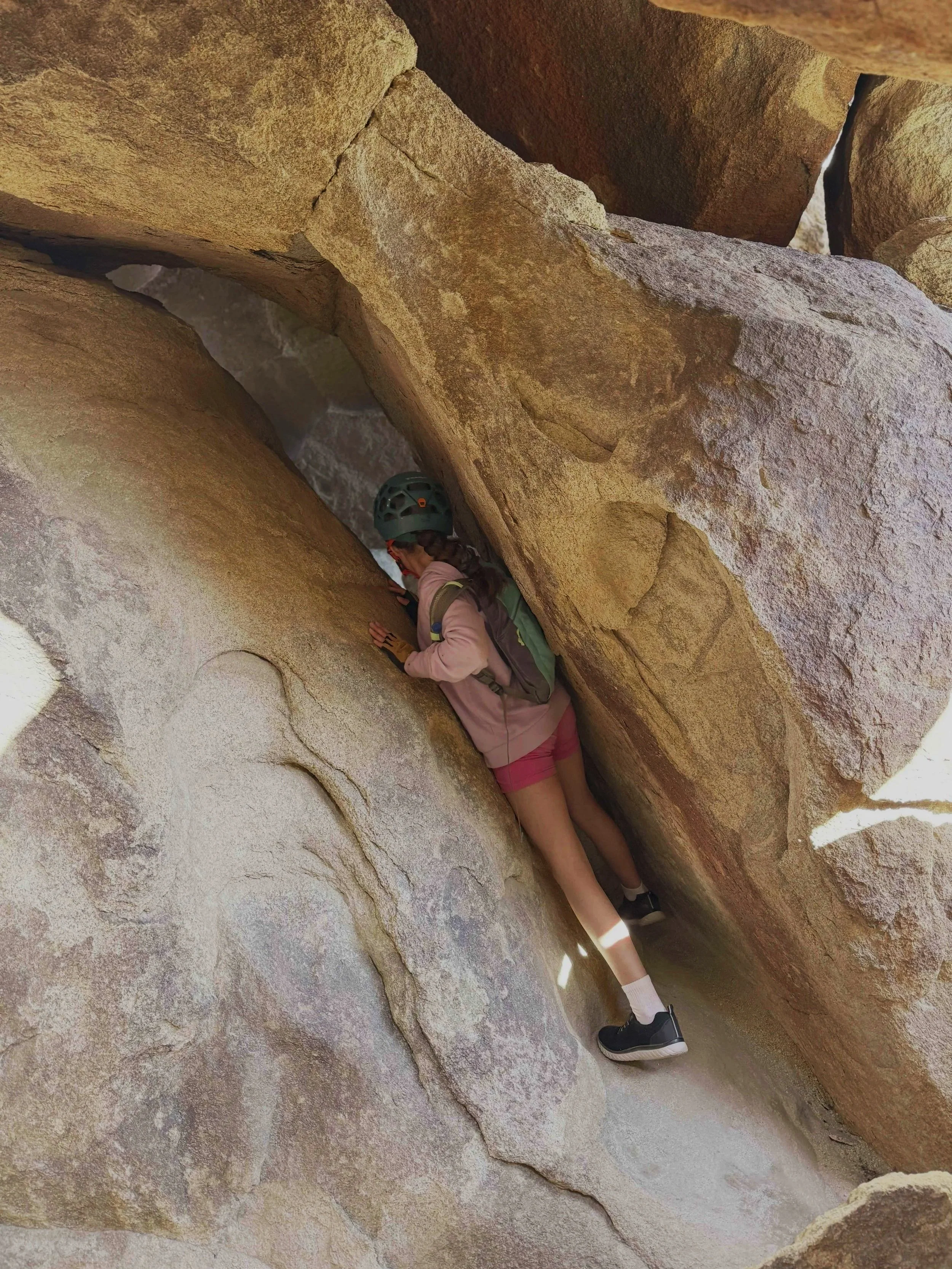 the-overlook-cave-corridor-route-joshua-tree-national-park-6.jpg