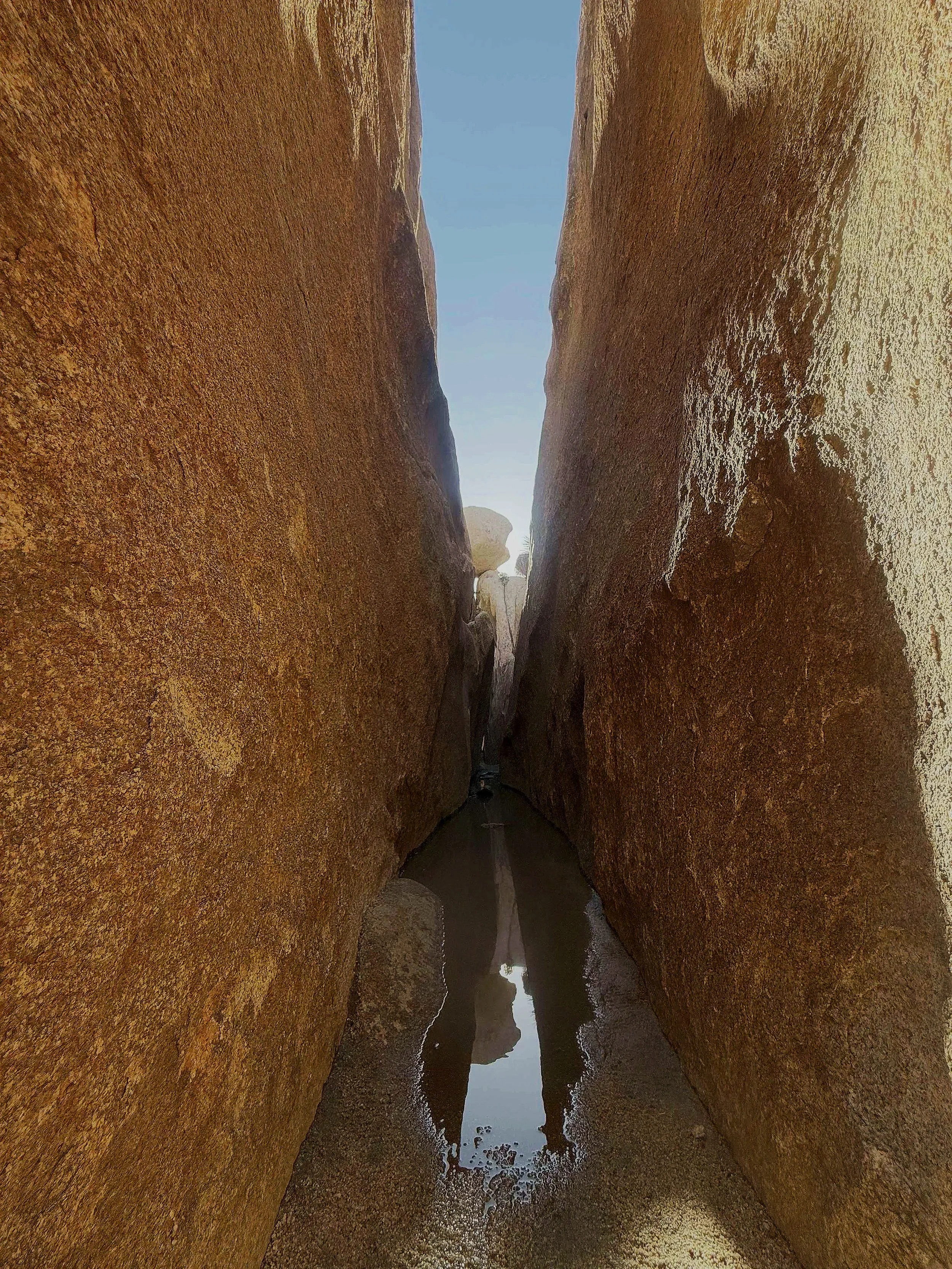 the-overlook-cave-corridor-route-joshua-tree-national-park-g.jpg