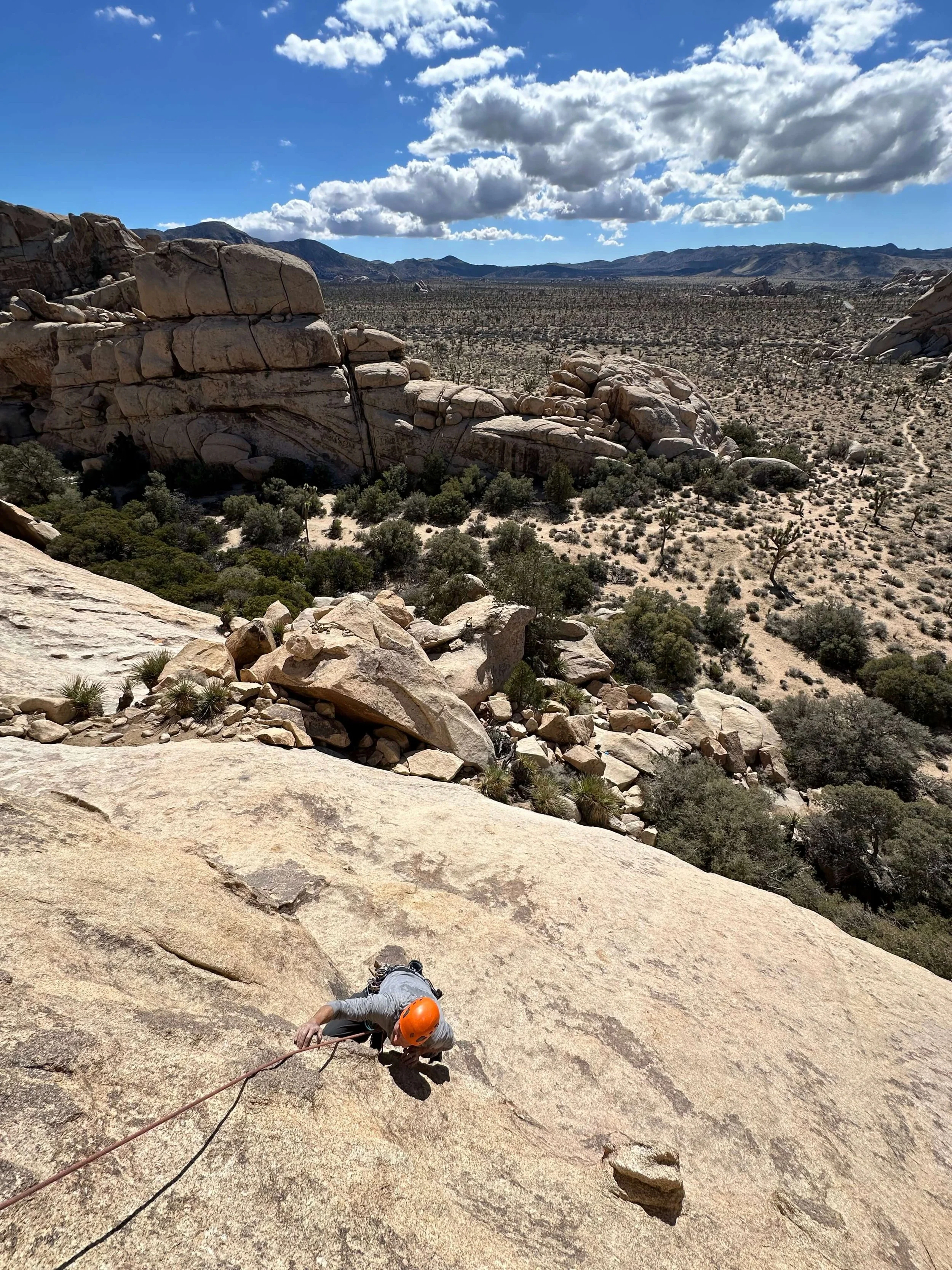 Joshua_Tree_National_Park_Rock_Climbing_Guides_Summit_Climbing_Guides_Lead_Climbing.jpeg