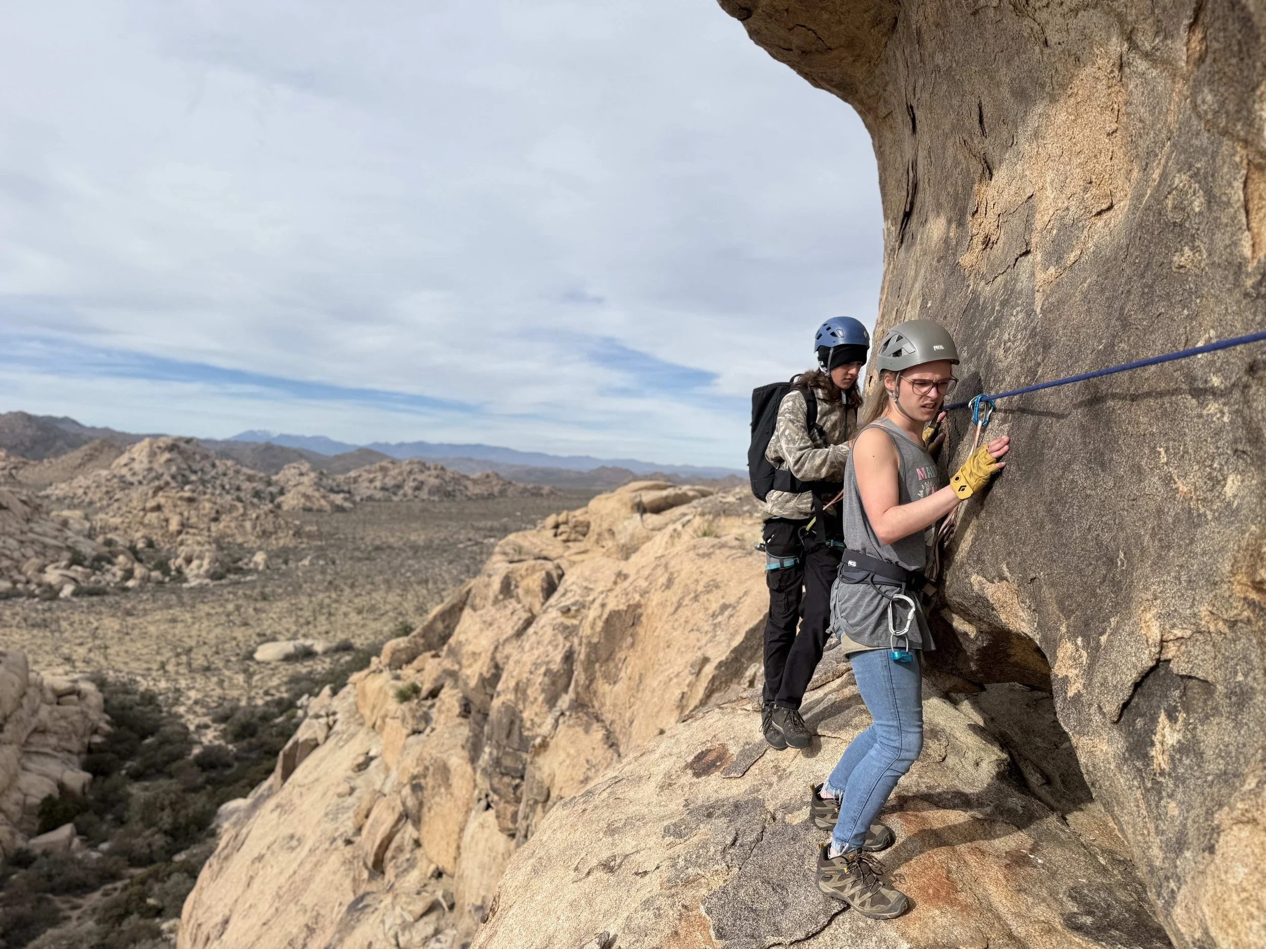 Summit_Climbing_Guides_Joshua_Tree_Guides_Adventure_Routes_Traverse_Exposure_Fun.jpg