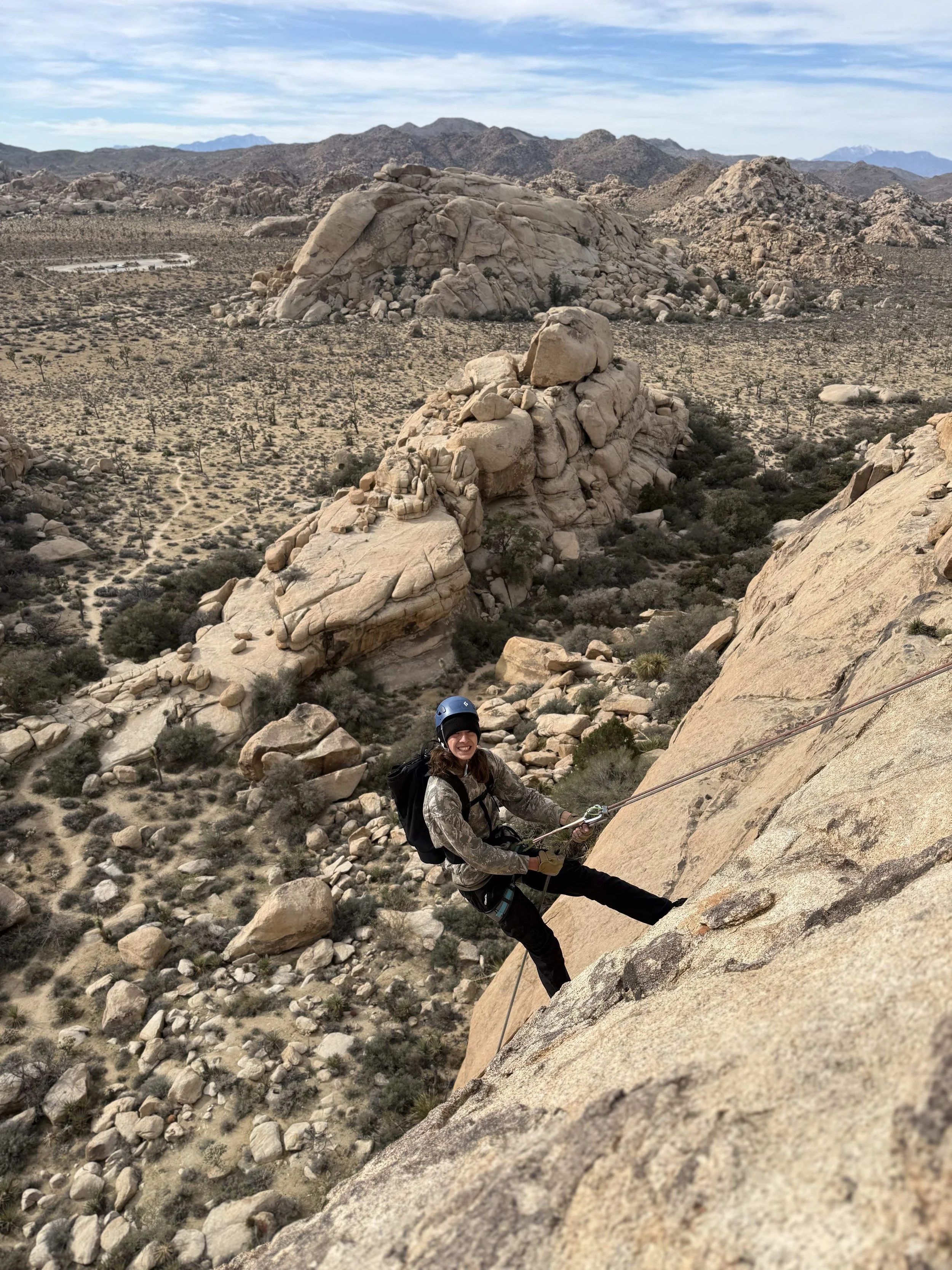 Summit_Climbing_Guides_Joshua_Tree_Guides_Adventure_Routes_Fella_Rappel.jpg