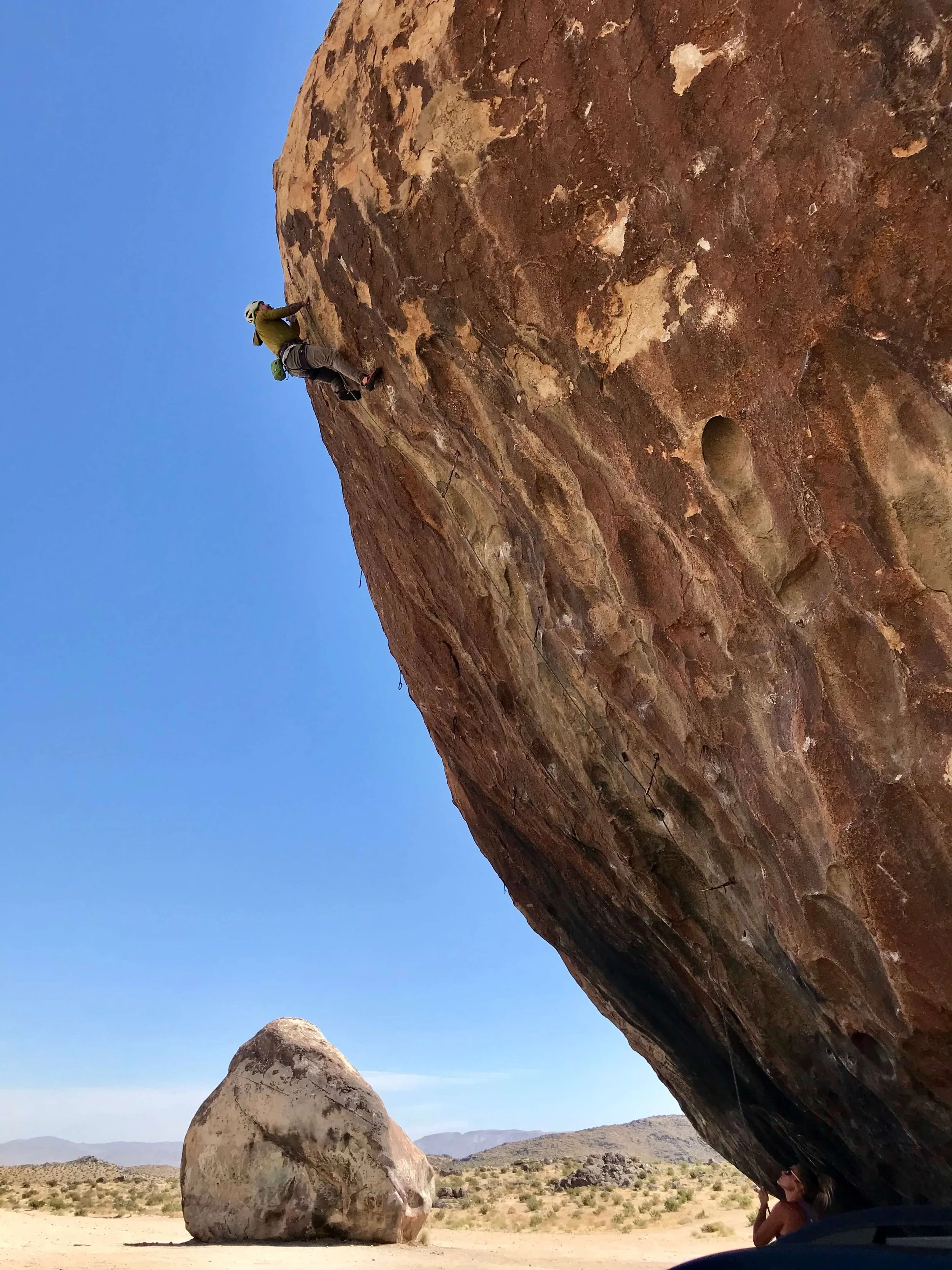 Granite summit formation in Joshua Tree National Park — the monzogranite geology that defines the landscape