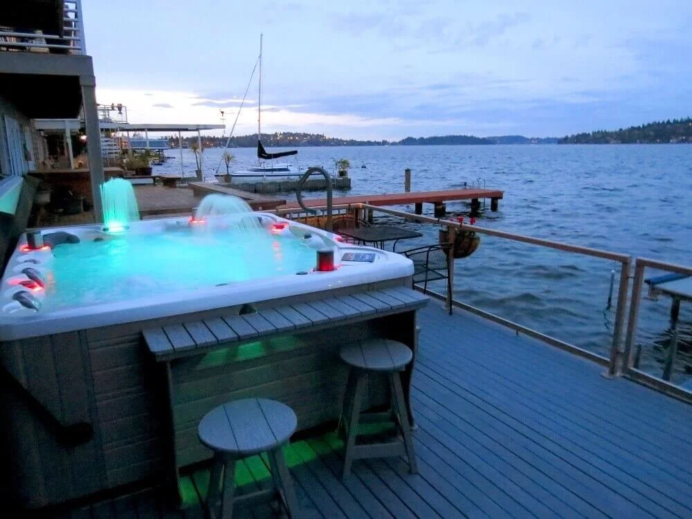 Stargaze from Your Hot Tub with Starry Night Soaks