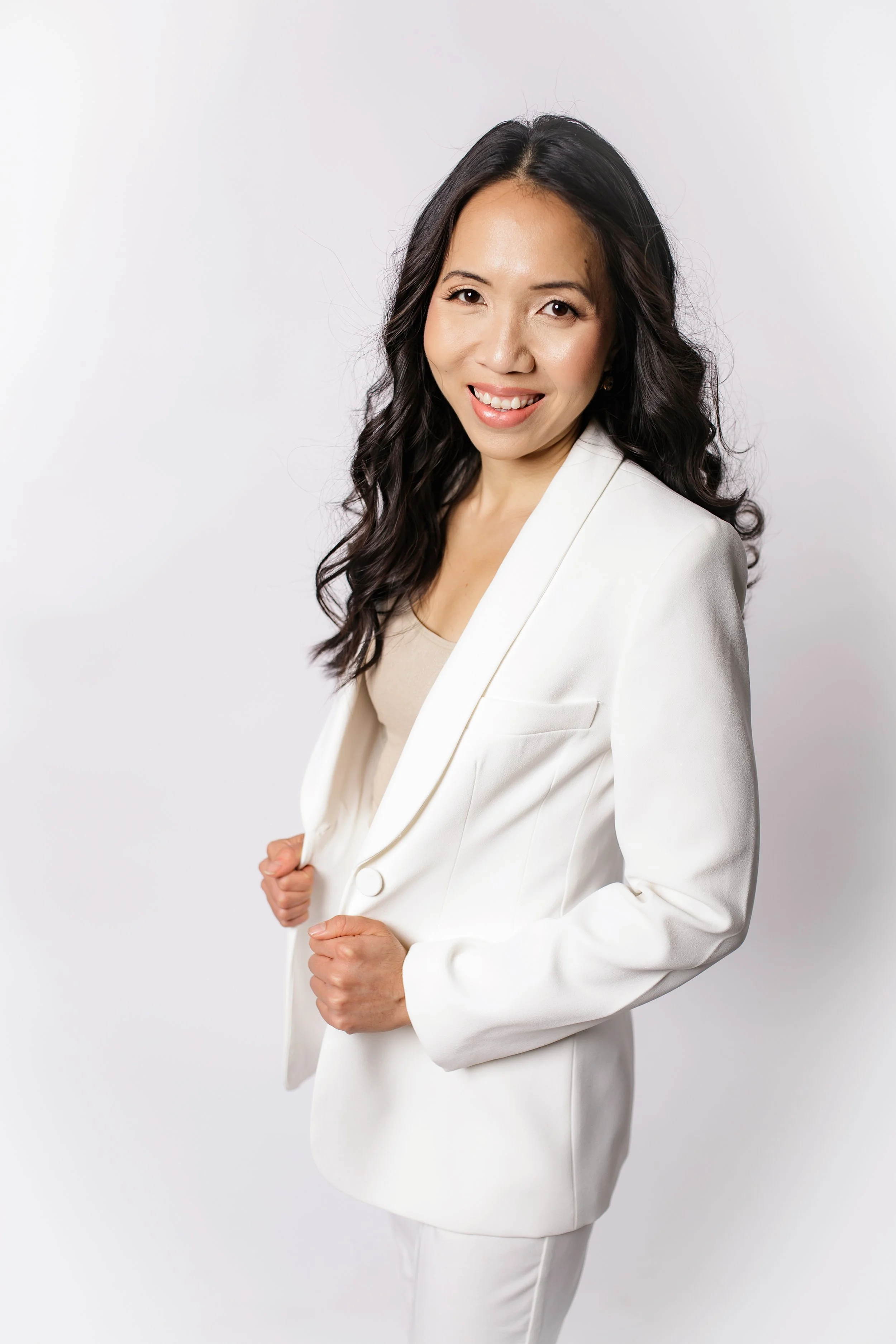 Dr Tam Wai Jia-3 Quarter Profile-White-Media Kit.jpg