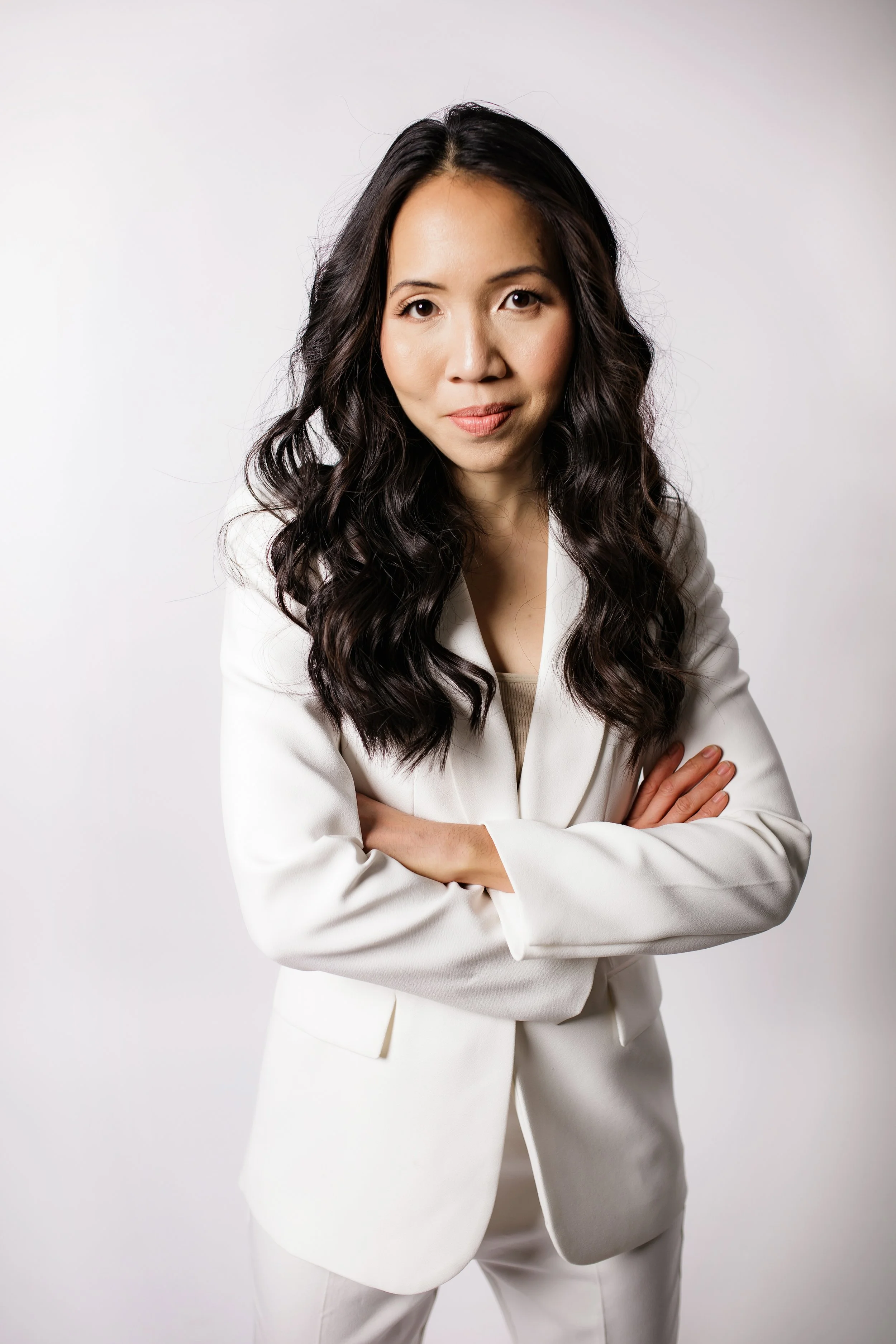 Dr Tam Wai Jia-White-Media Kit.jpg