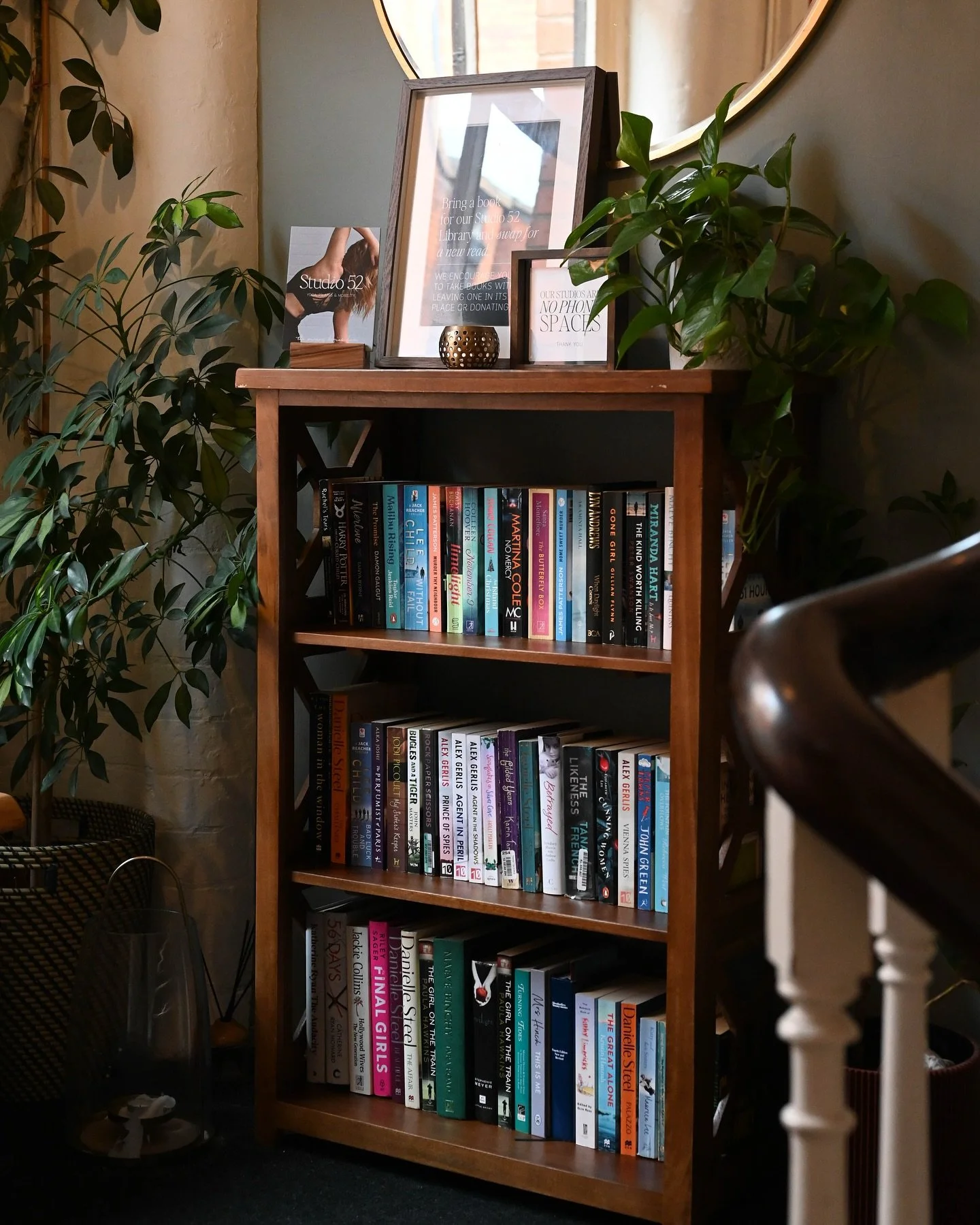 BOOK SWAP 📚🍂

As we head into autumn, it&rsquo;s the perfect time to pick up a new read &mdash; and our studio library has been refreshed over the last few weeks with lovely donations from our students. 

Browse the swap shelf on our first floor la