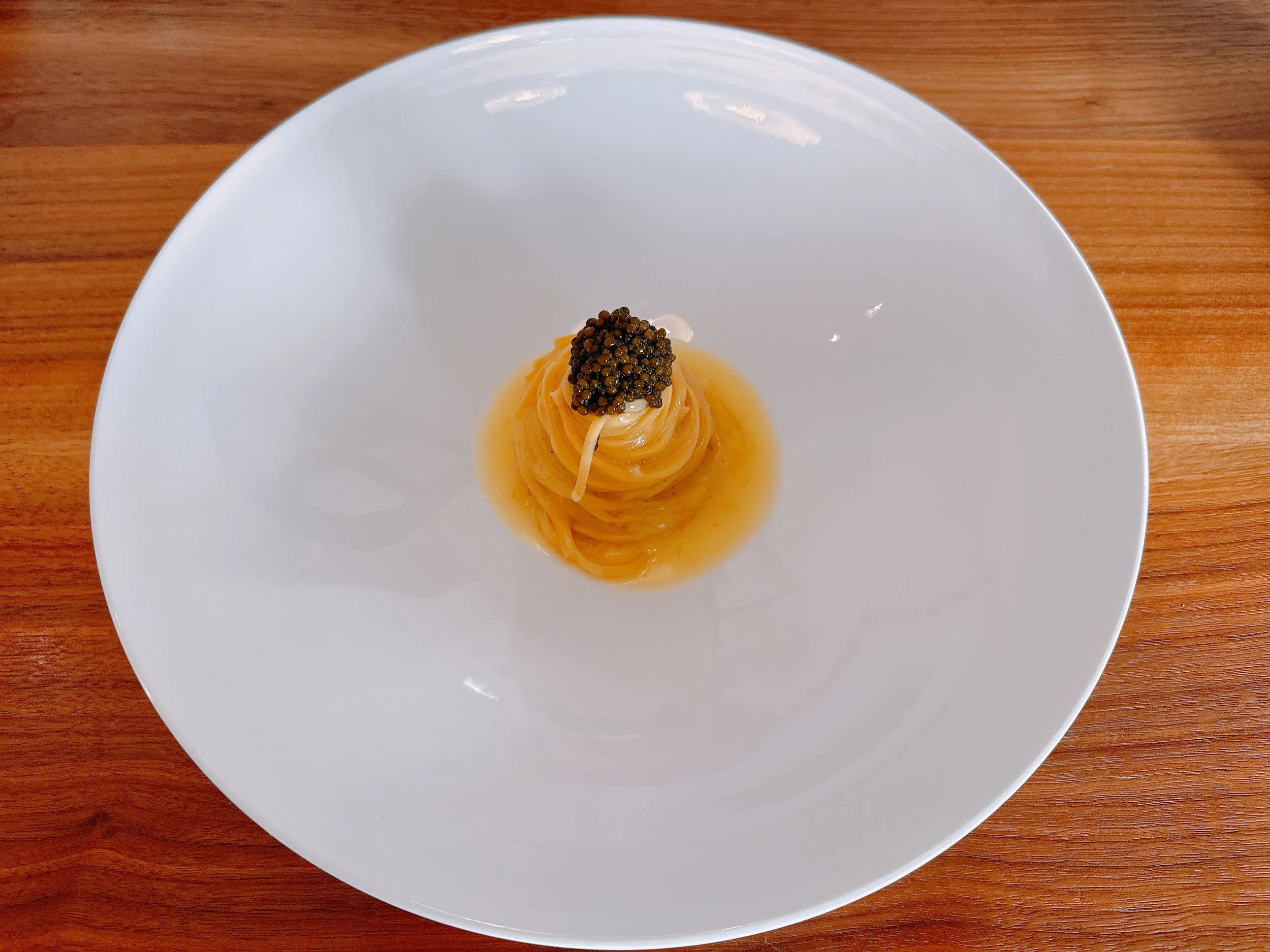 Spaghetti, butter, caviar