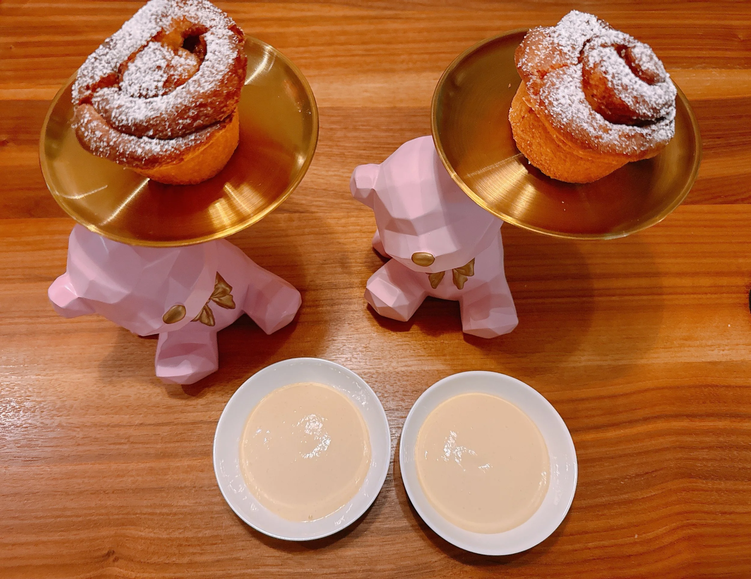 Cinnamon brioche, zabaione