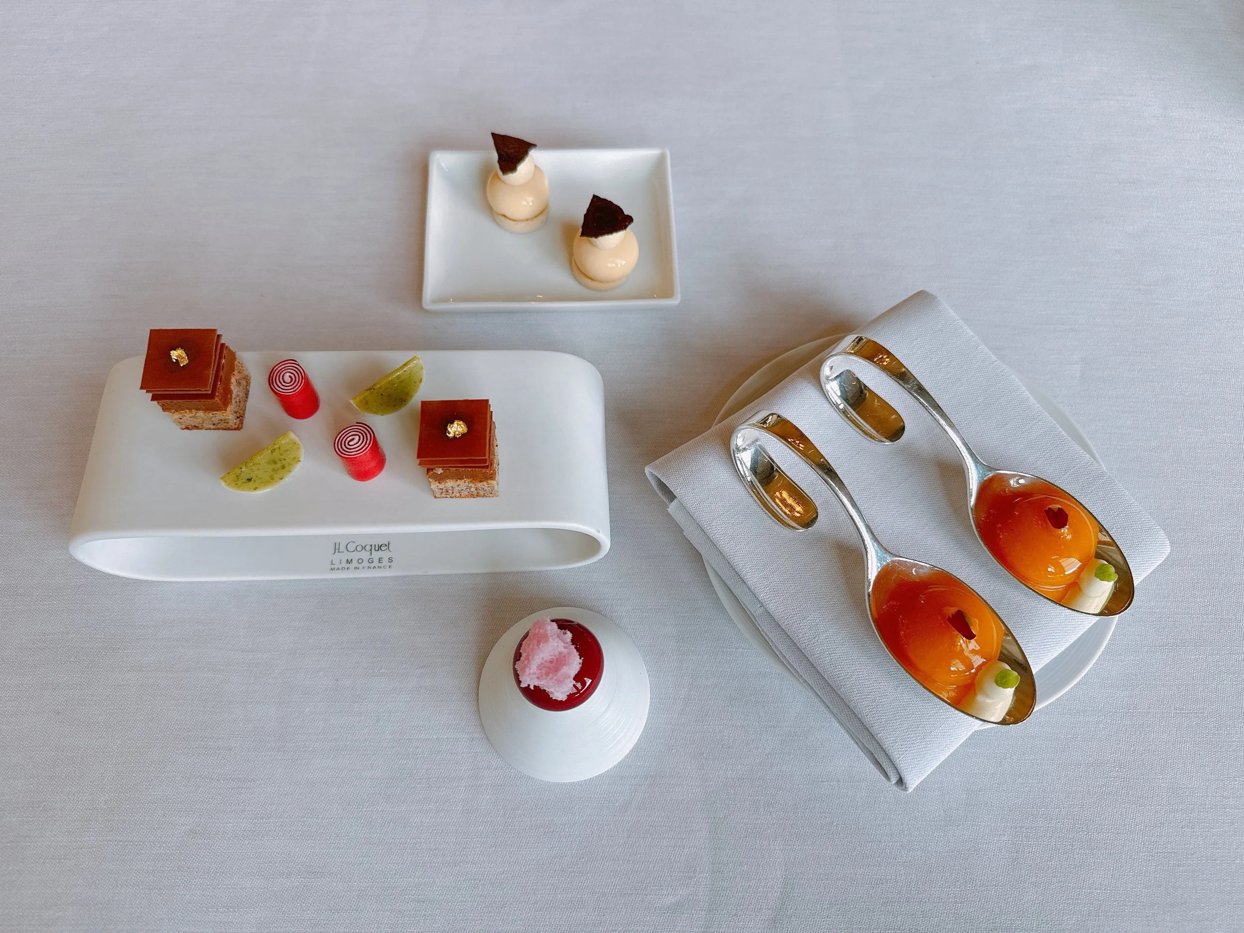 Petit fours